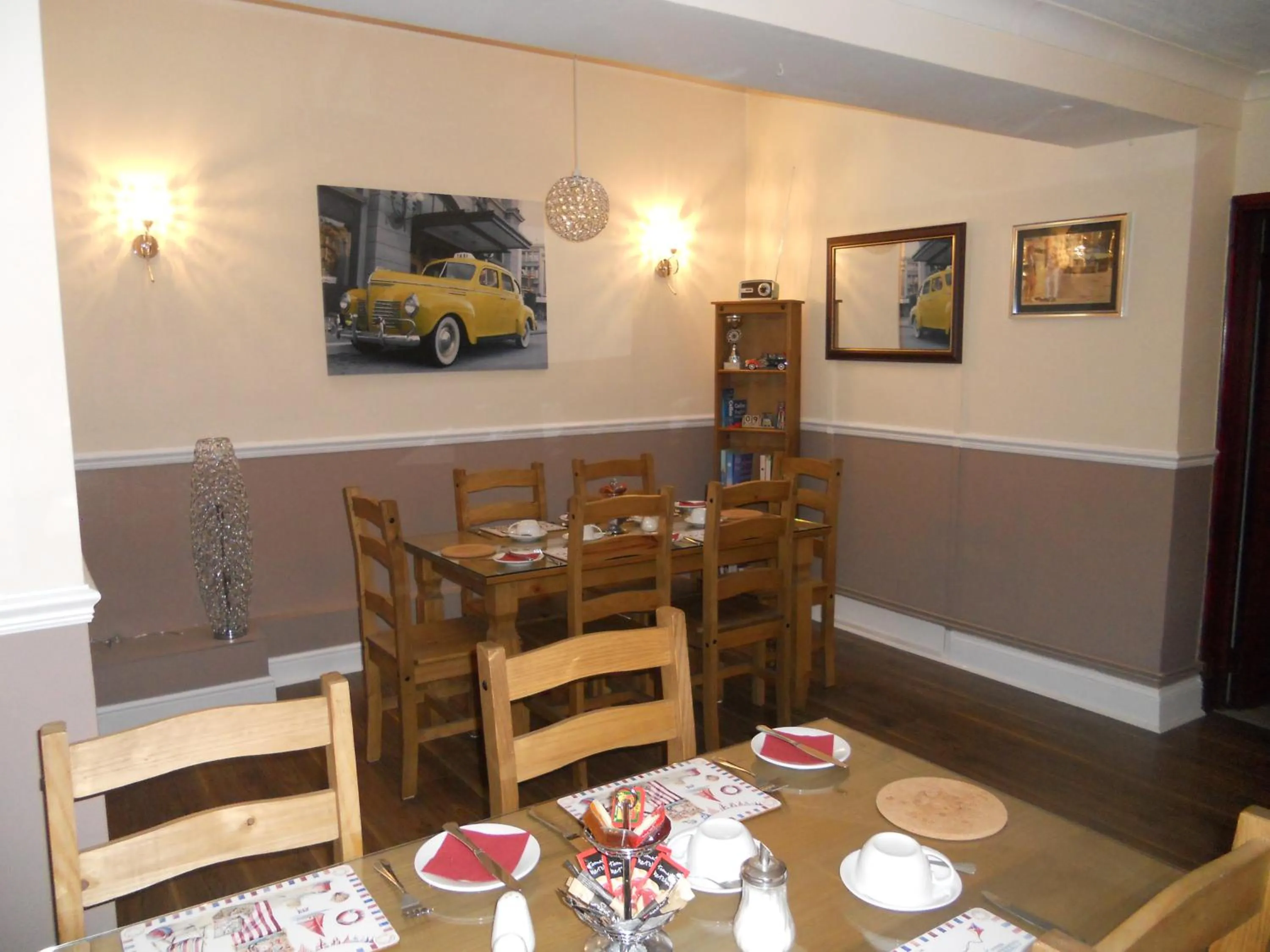 Dining area in All Seasons Guest House