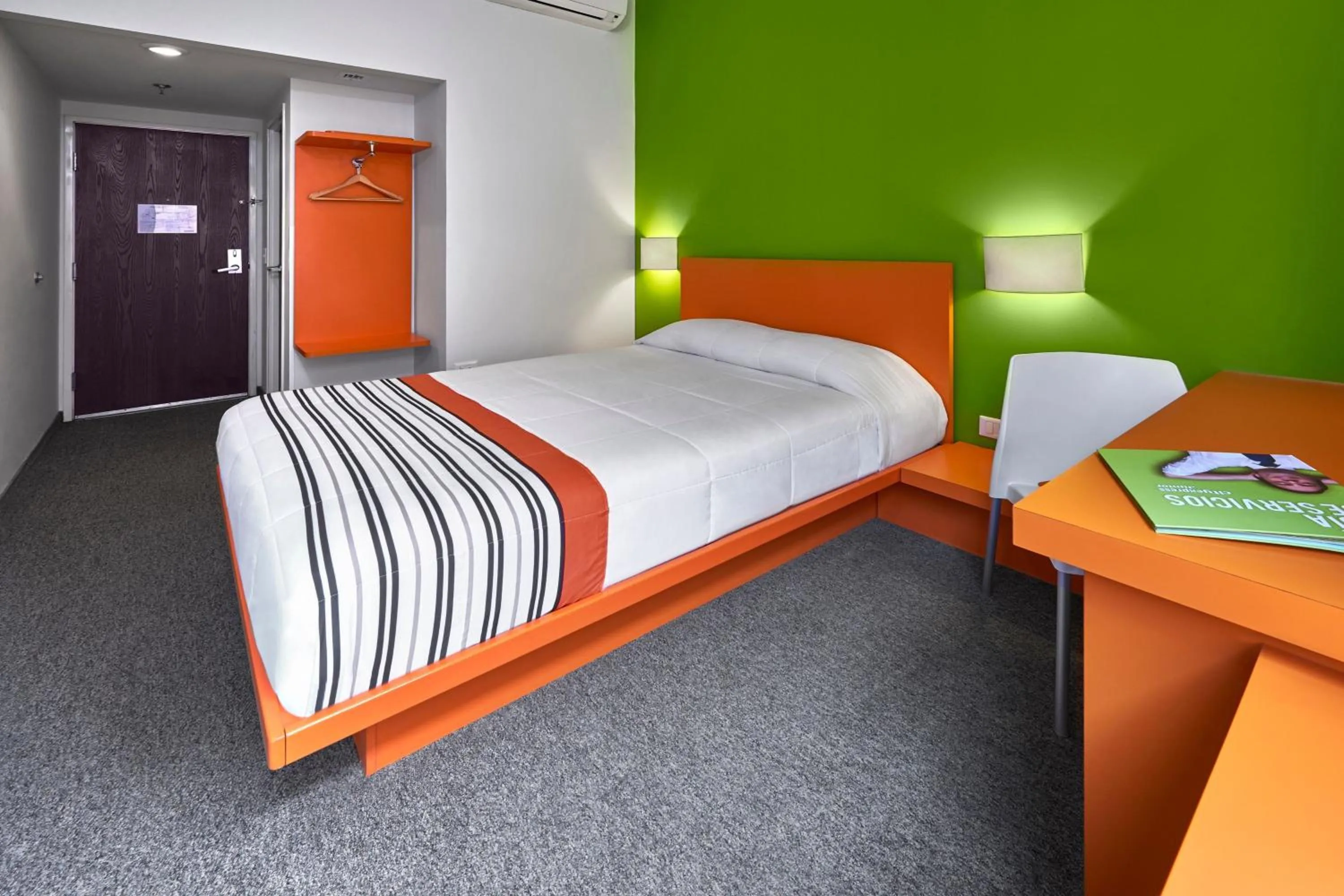 Bedroom, Bed in City Express Junior by Marriott Toluca Aeropuerto