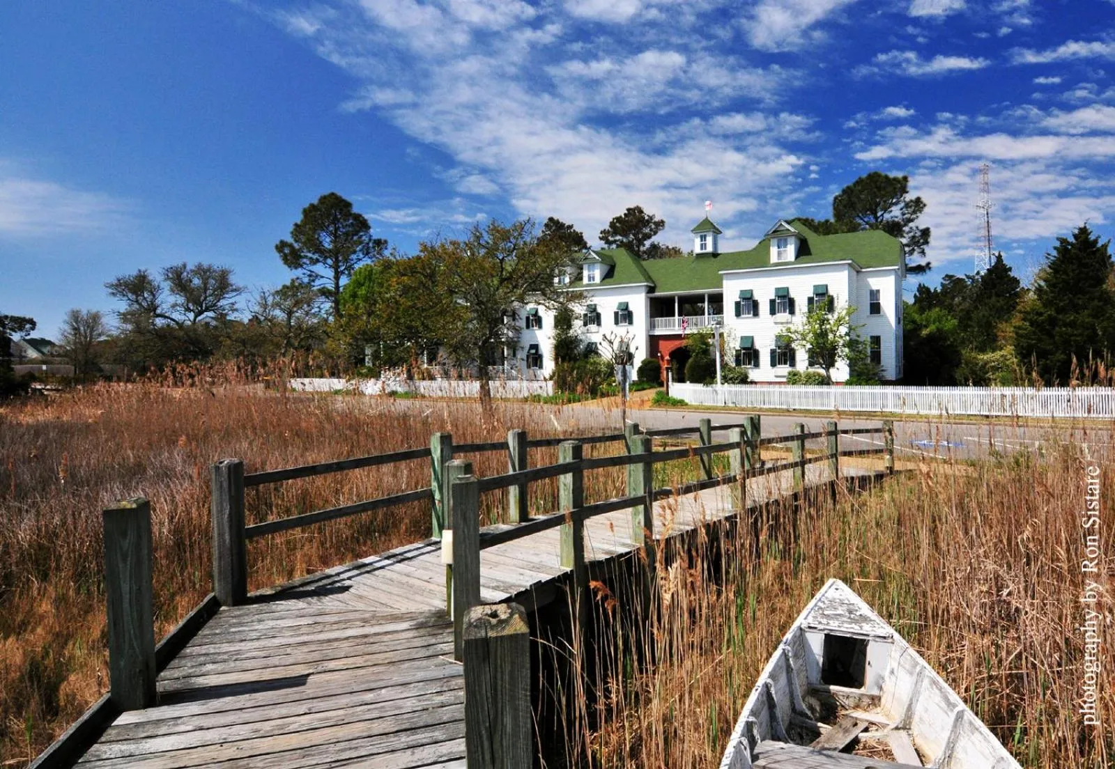 Property building in Roanoke Island Inn