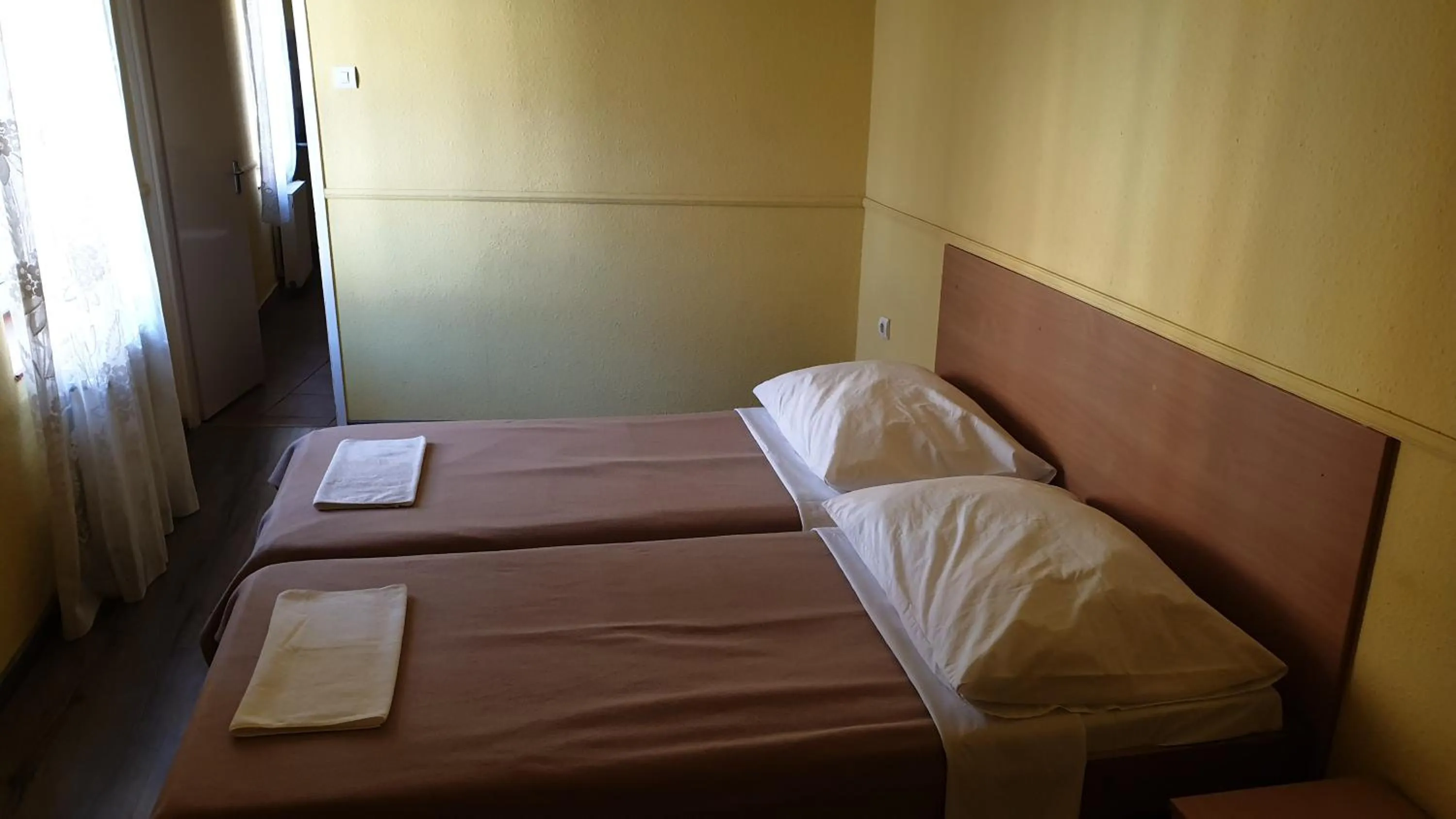 Bed in Jáde Panzió