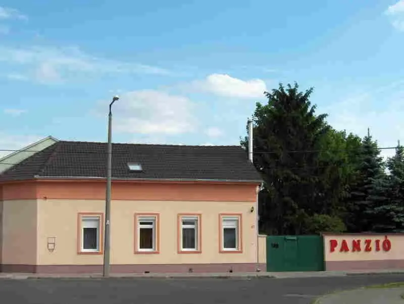 Facade/entrance in Jáde Panzió