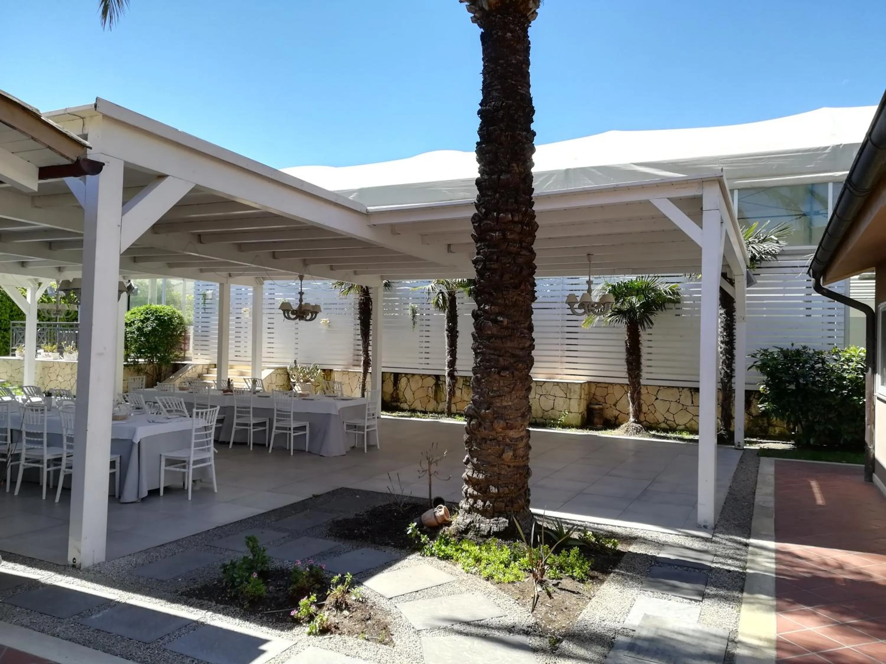Patio in Hotel La Cavalera
