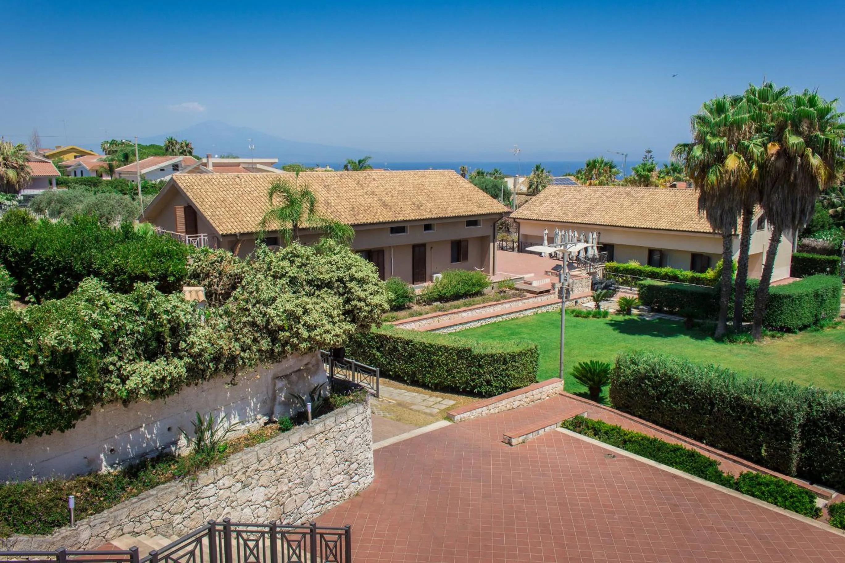 Facade/entrance in Hotel La Cavalera