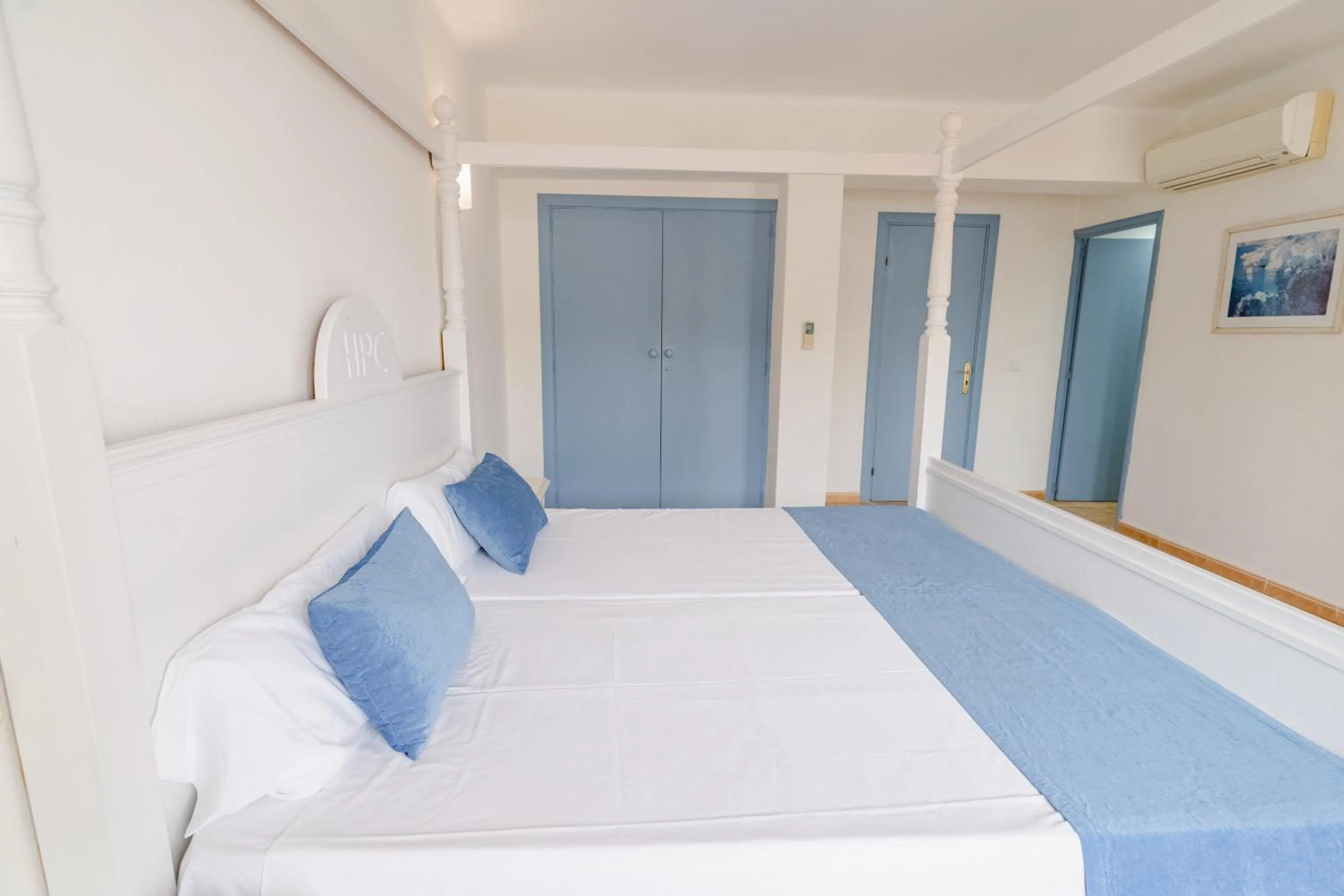 Bed in Hostal HPC Porto Colom