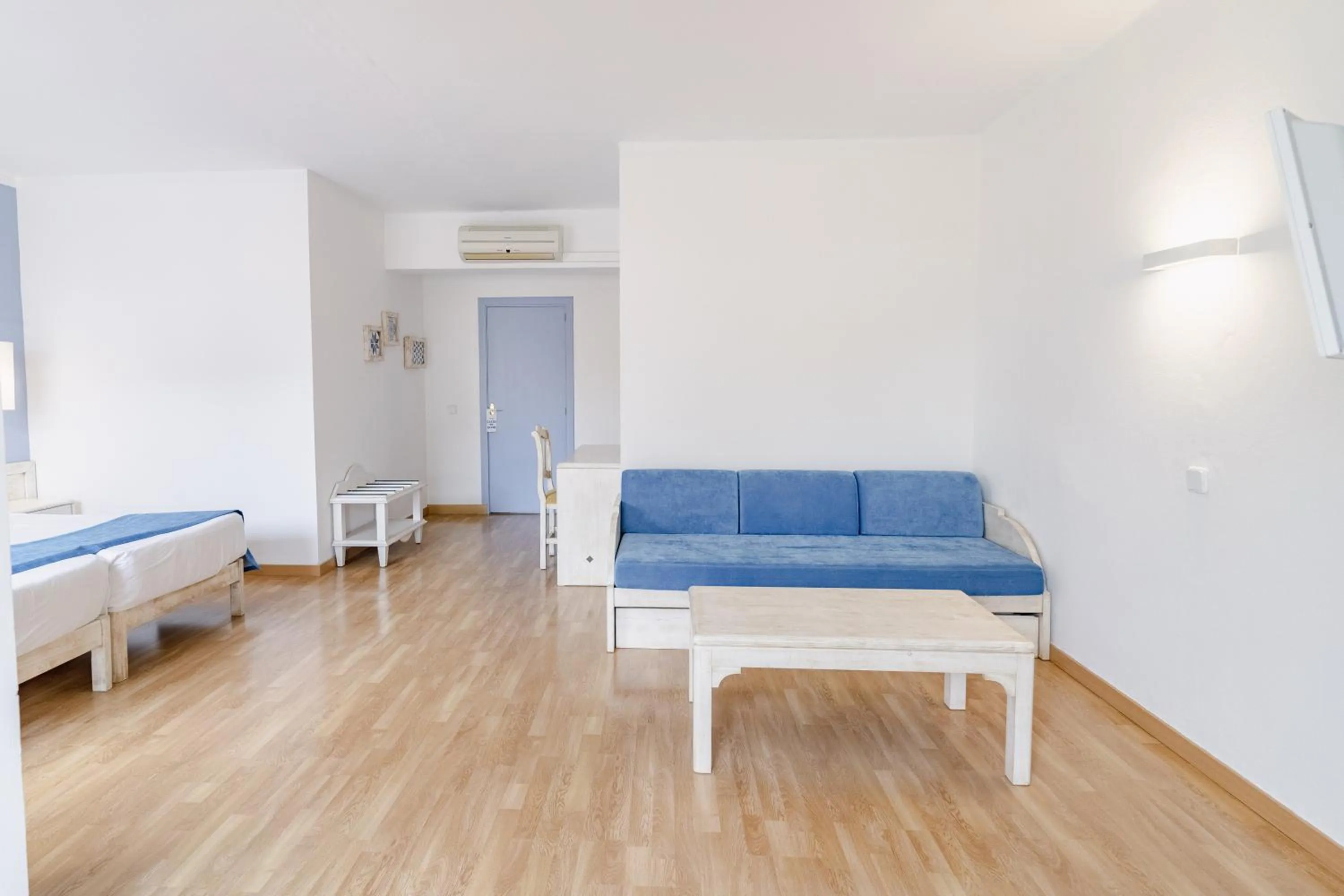 Bed in Hostal HPC Porto Colom