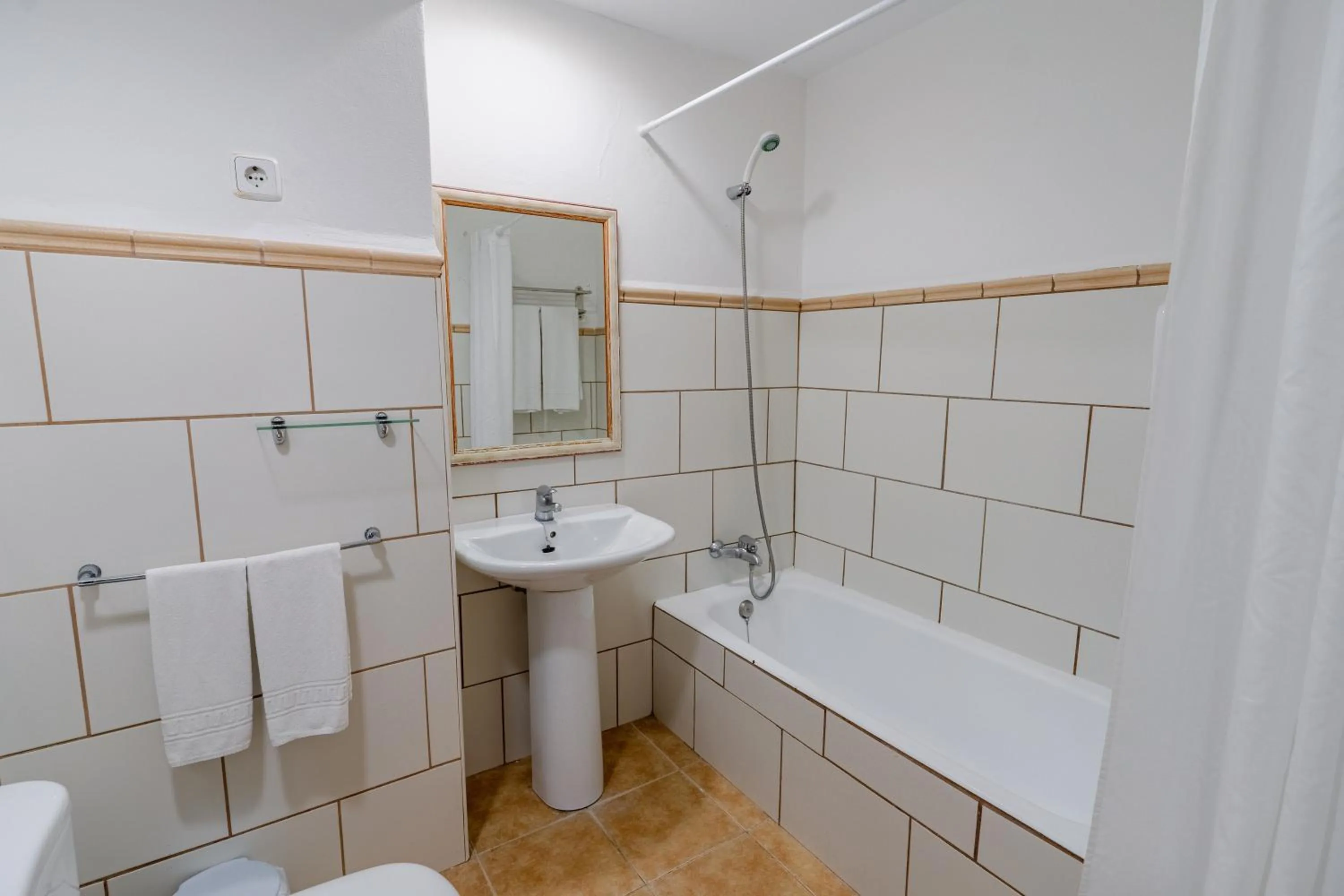 Toilet in Hostal HPC Porto Colom