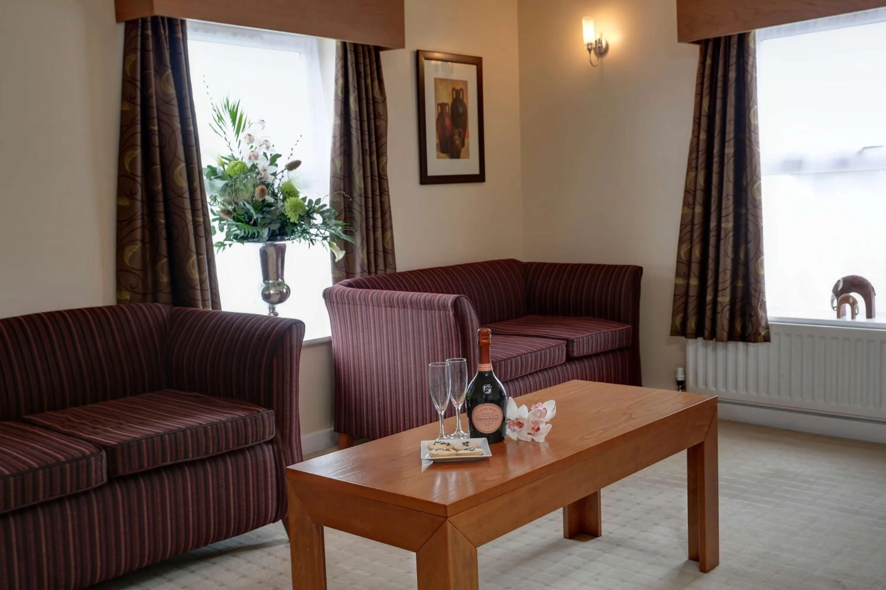 Photo of the whole room in Burn Hall Hotel