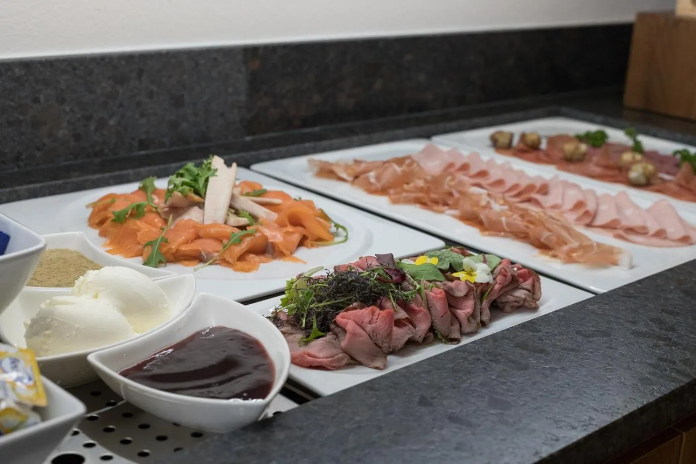 Food and drinks in Hotel Albona Nova