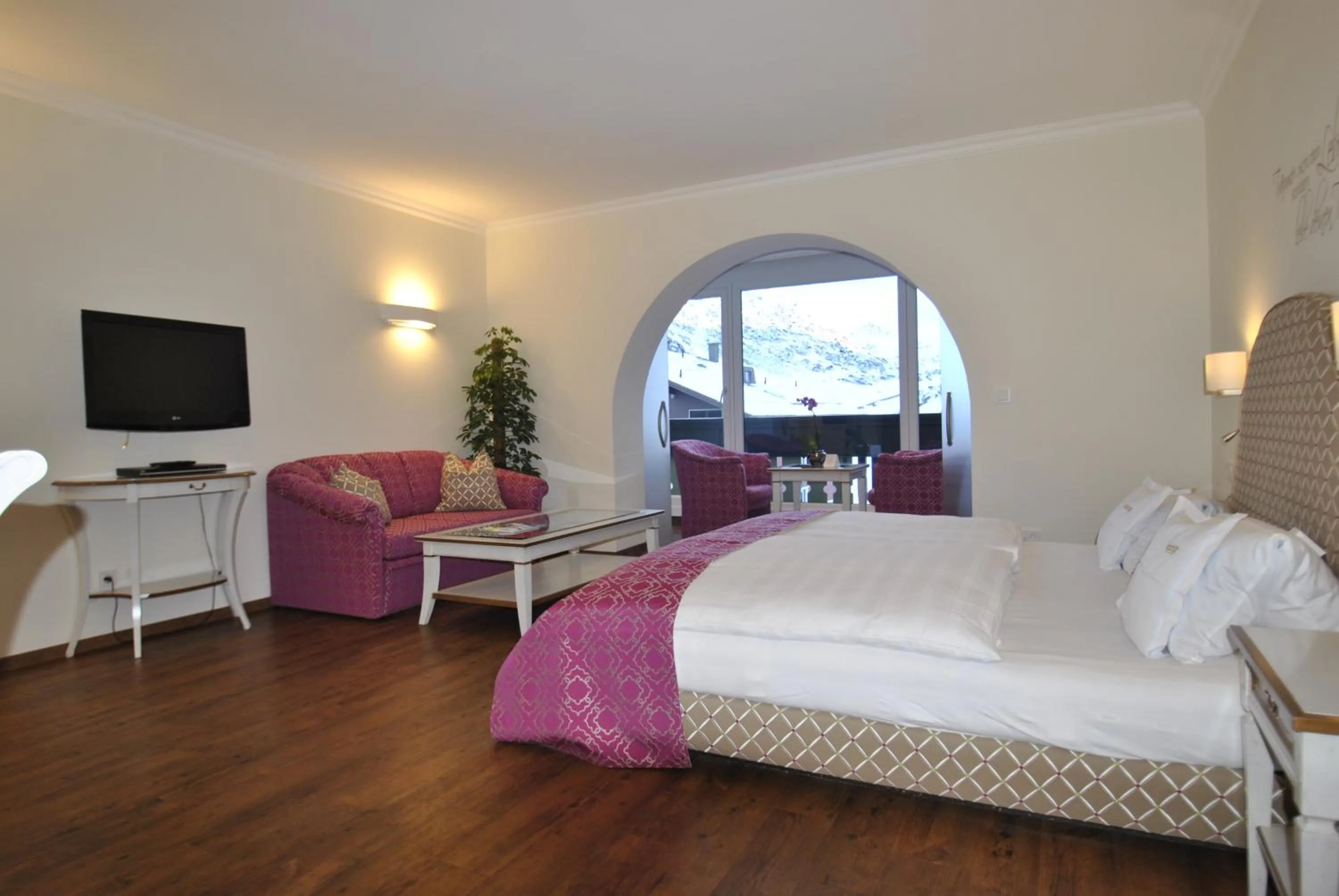 Photo of the whole room, Bed in Hotel Albona Nova