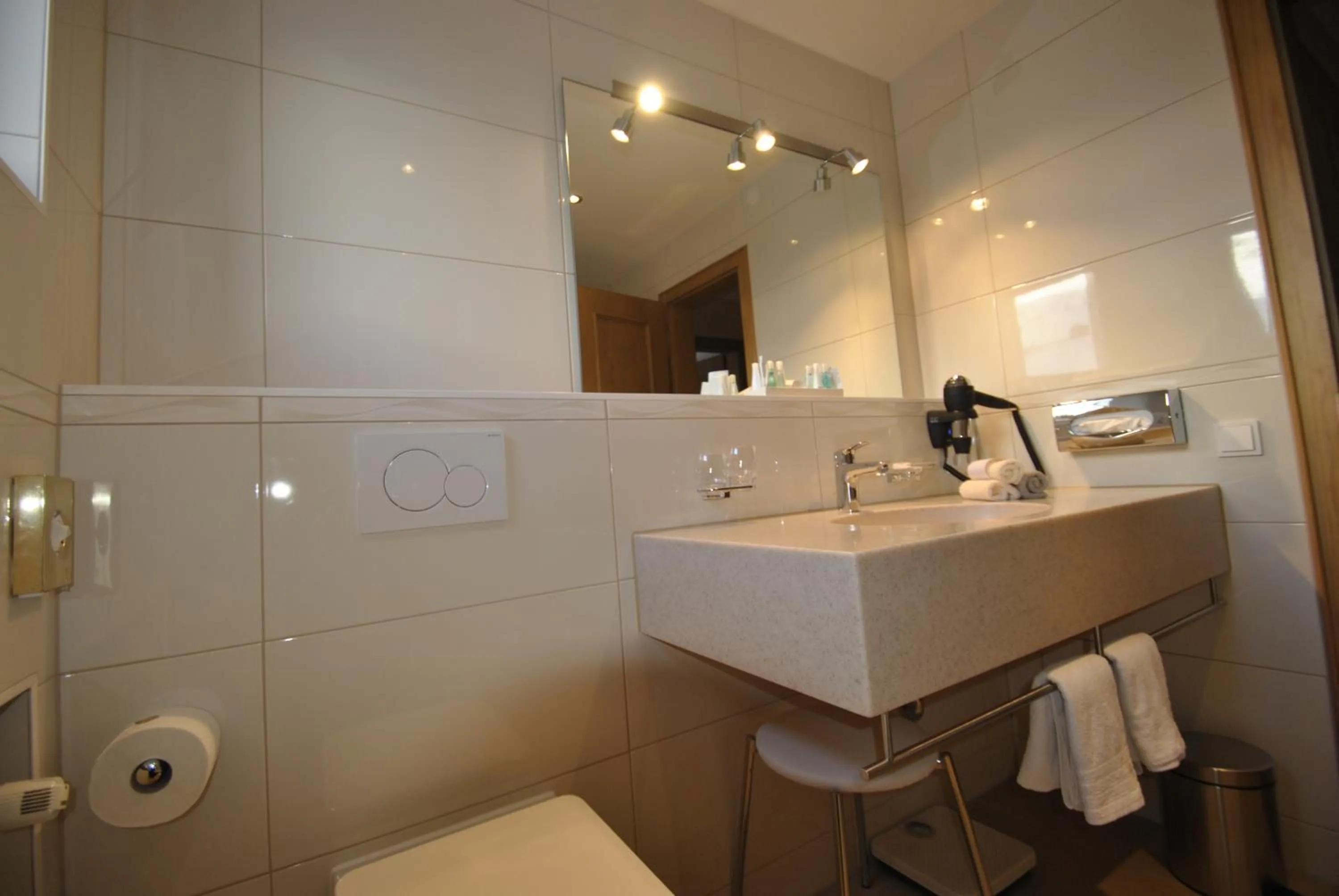 Bathroom in Hotel Albona Nova