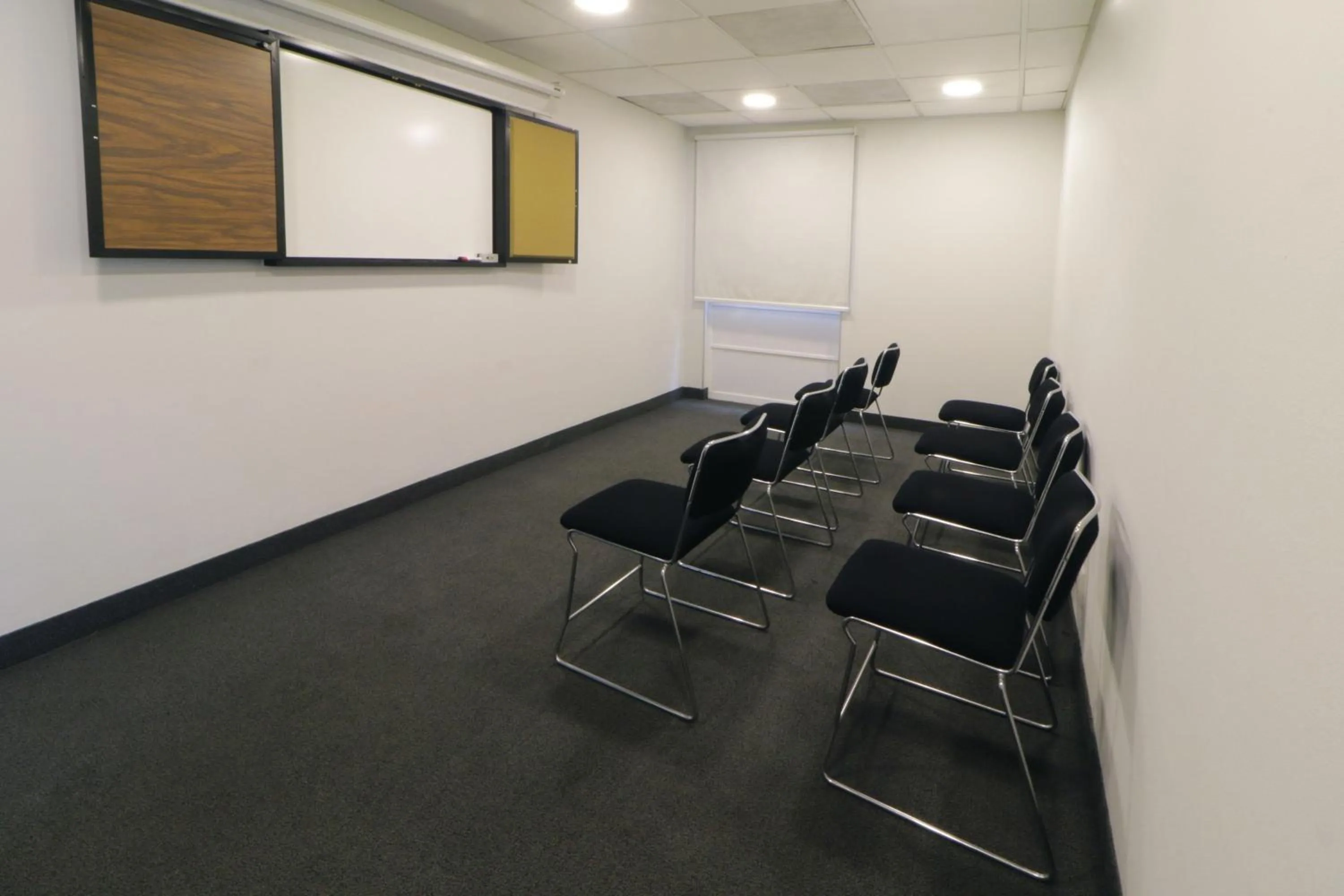 Meeting/conference room in City Express Junior by Marriott Guadalajara Periferico Sur