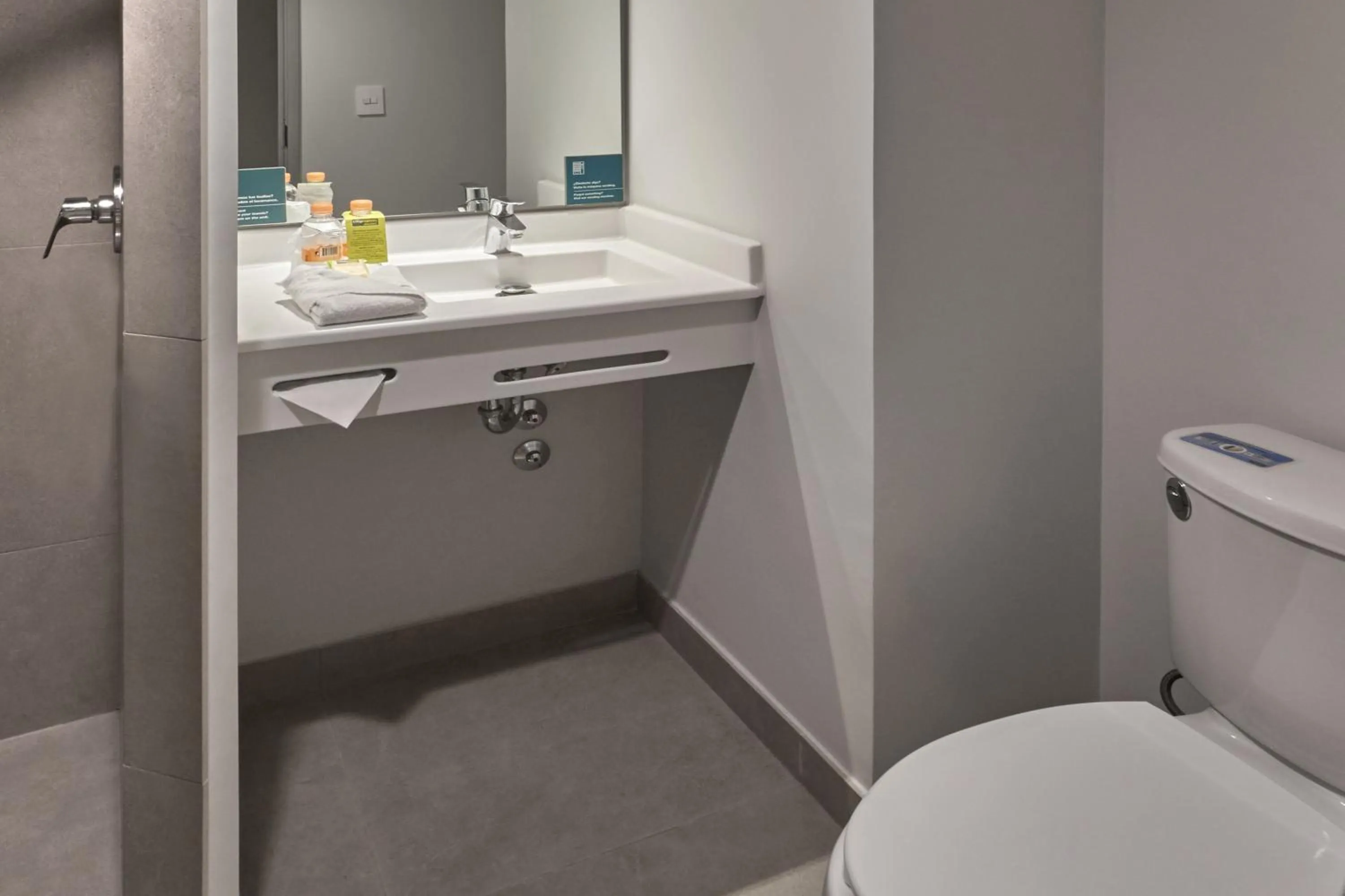 Bathroom in City Express Junior by Marriott Guadalajara Periferico Sur