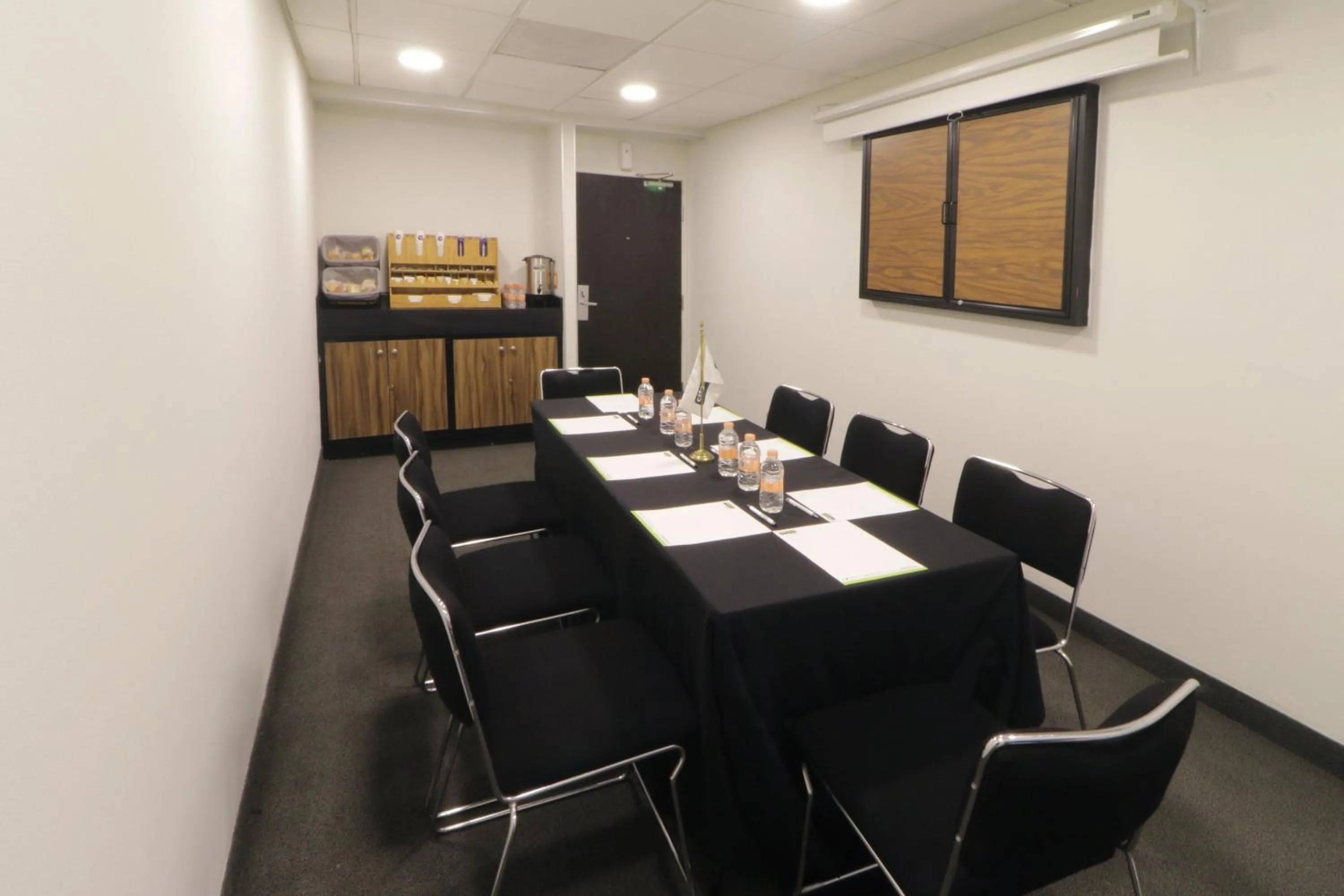 Meeting/conference room in City Express Junior by Marriott Guadalajara Periferico Sur