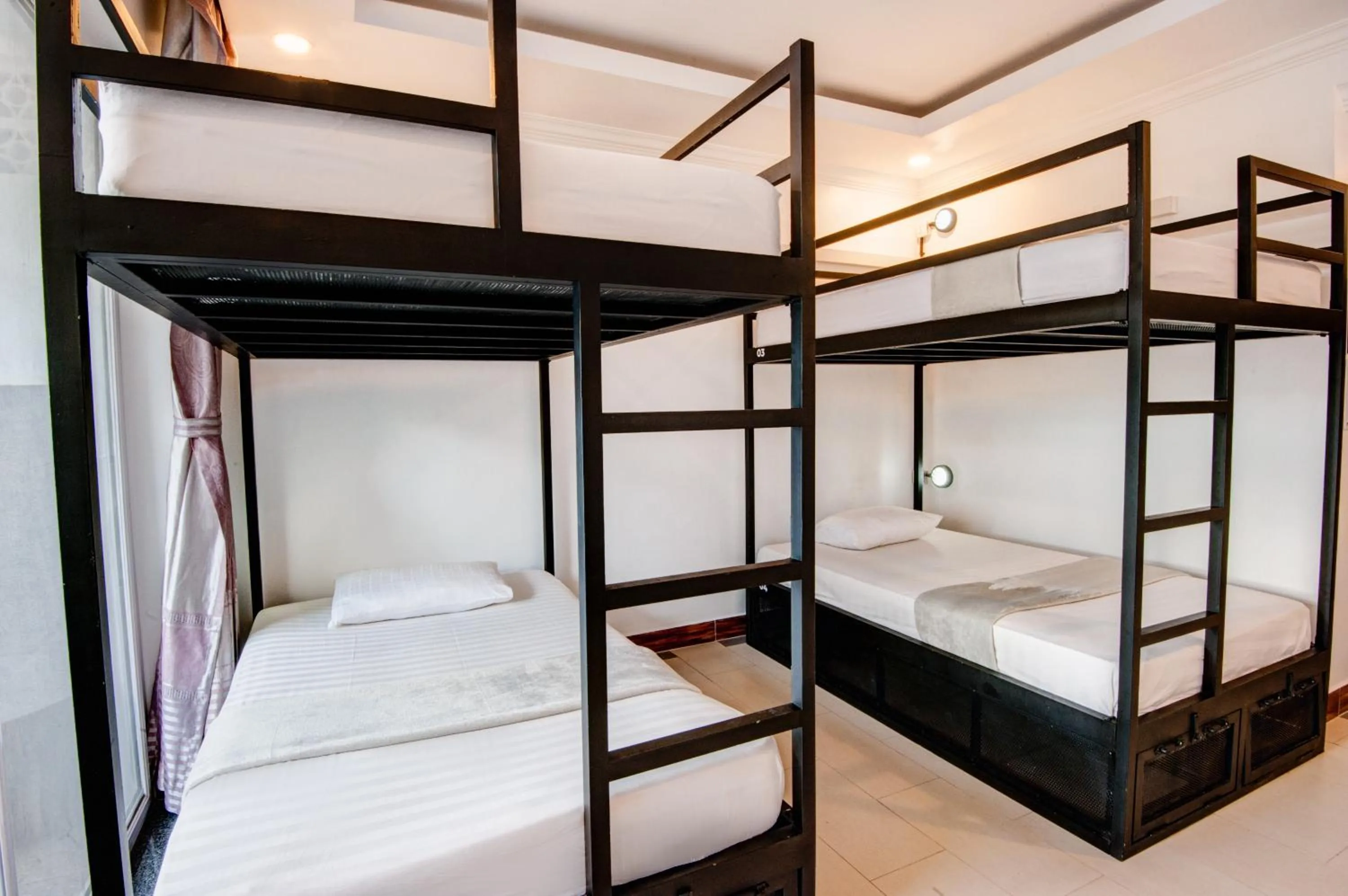 Bedroom, Bed in Mad Monkey Hostel Siem Reap