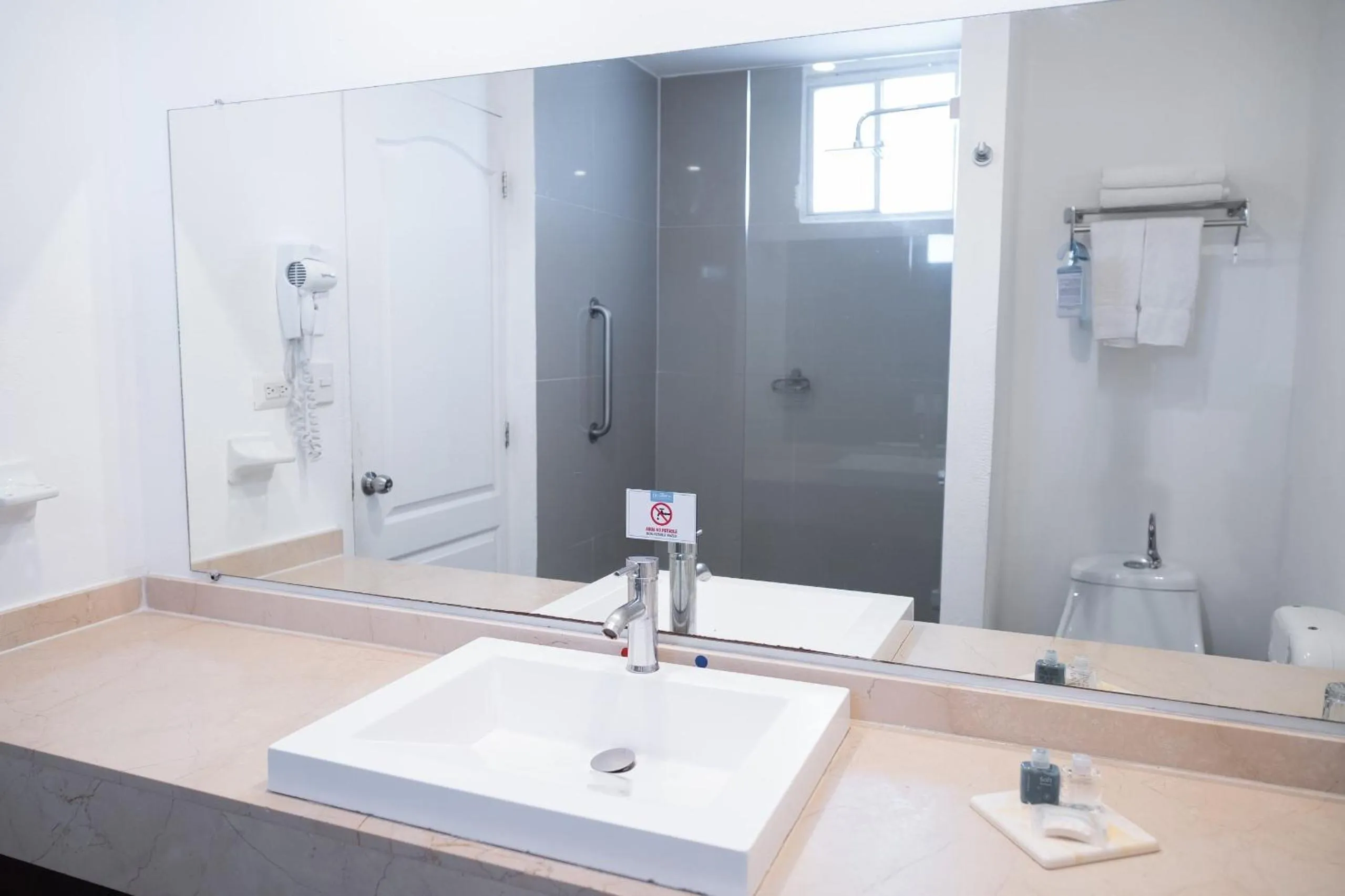 Shower in Royal Decameron Salinitas - All Inclusive