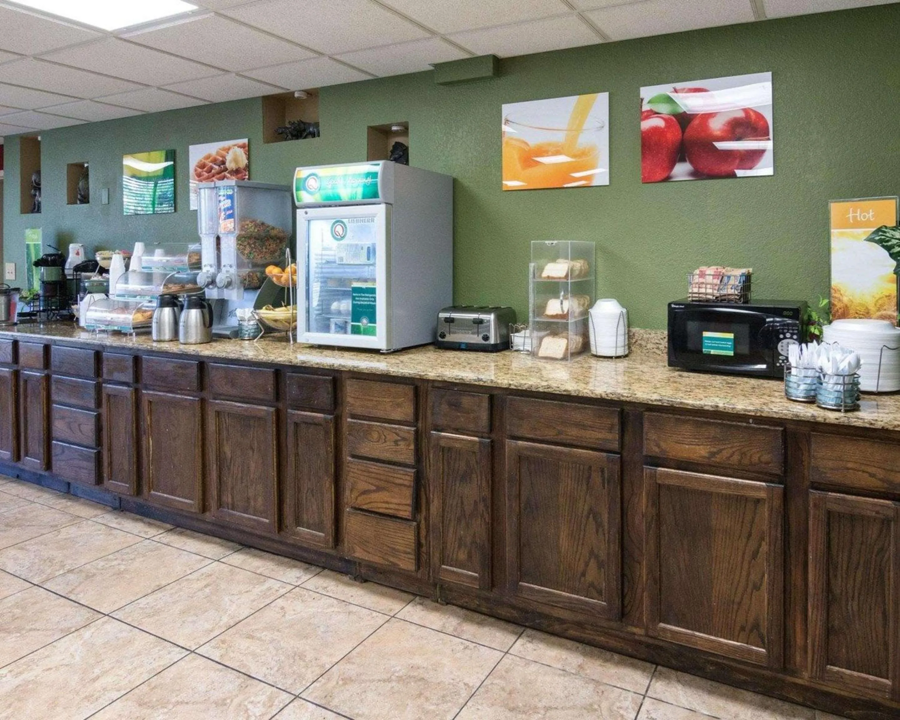 Restaurant/places to eat in Quality Inn Shreveport Airport