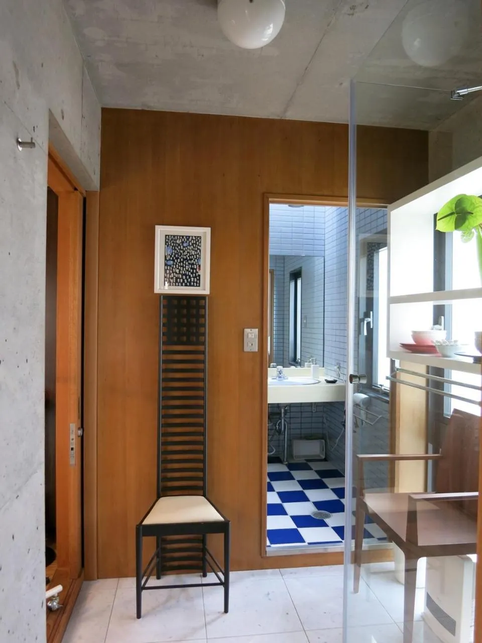 Photo of the whole room in AH87 Osaka