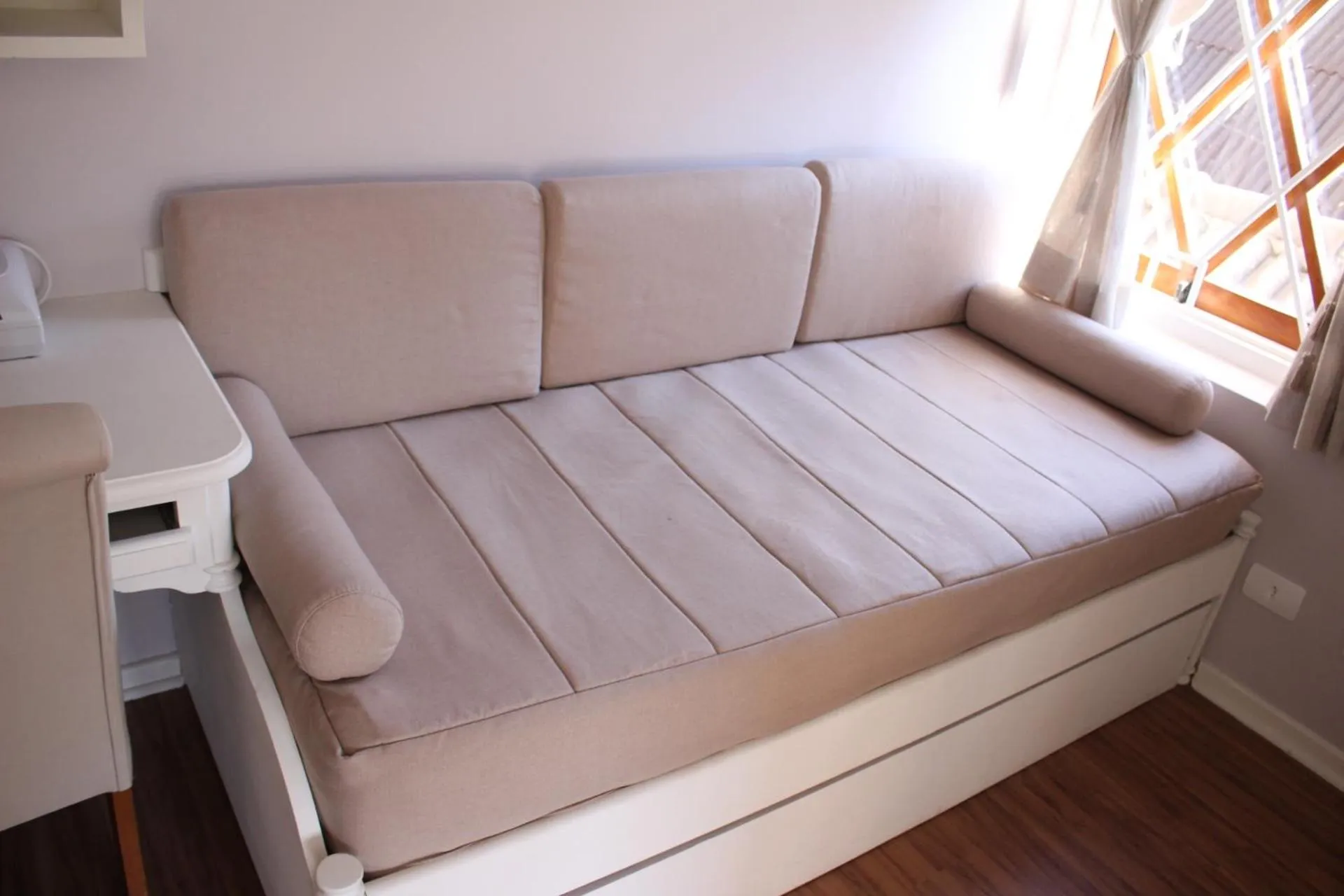 Bed in Center Suiço Flats