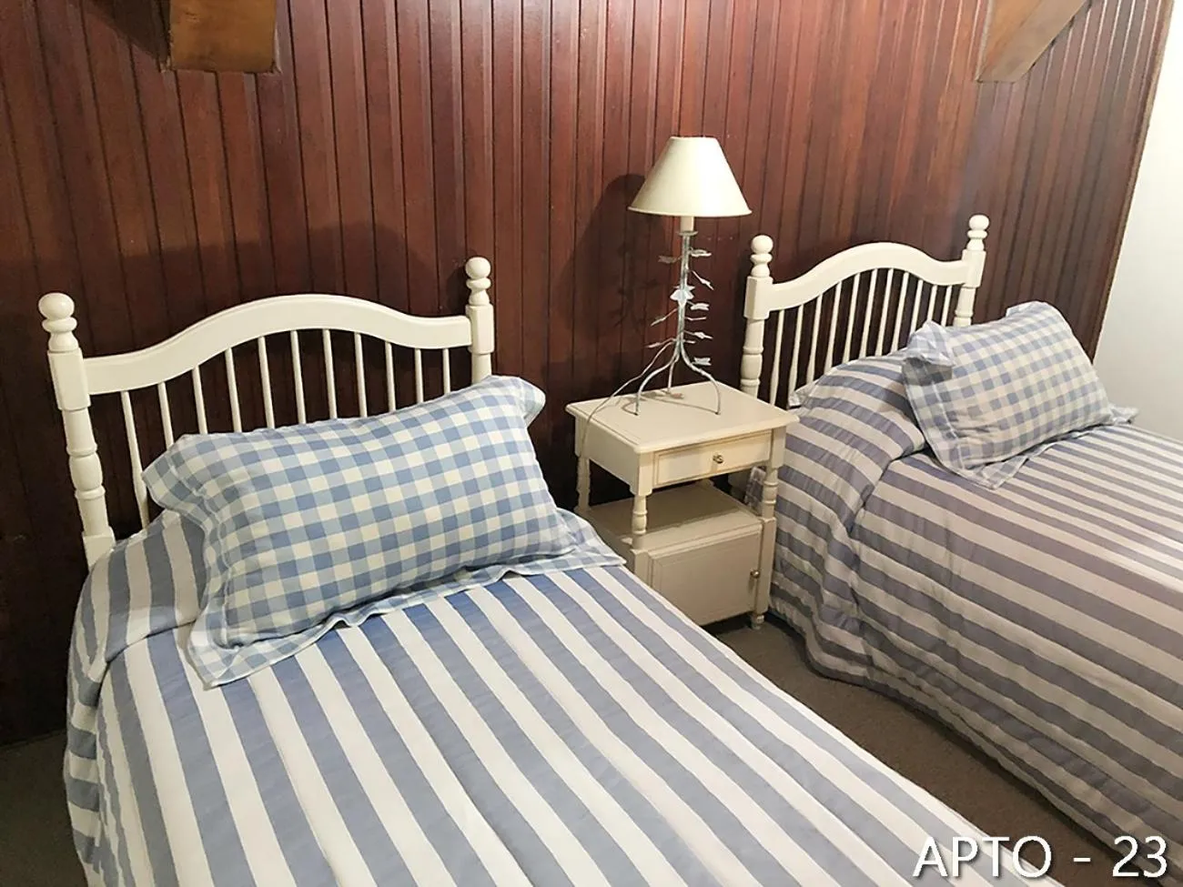 Bed in Center Suiço Flats