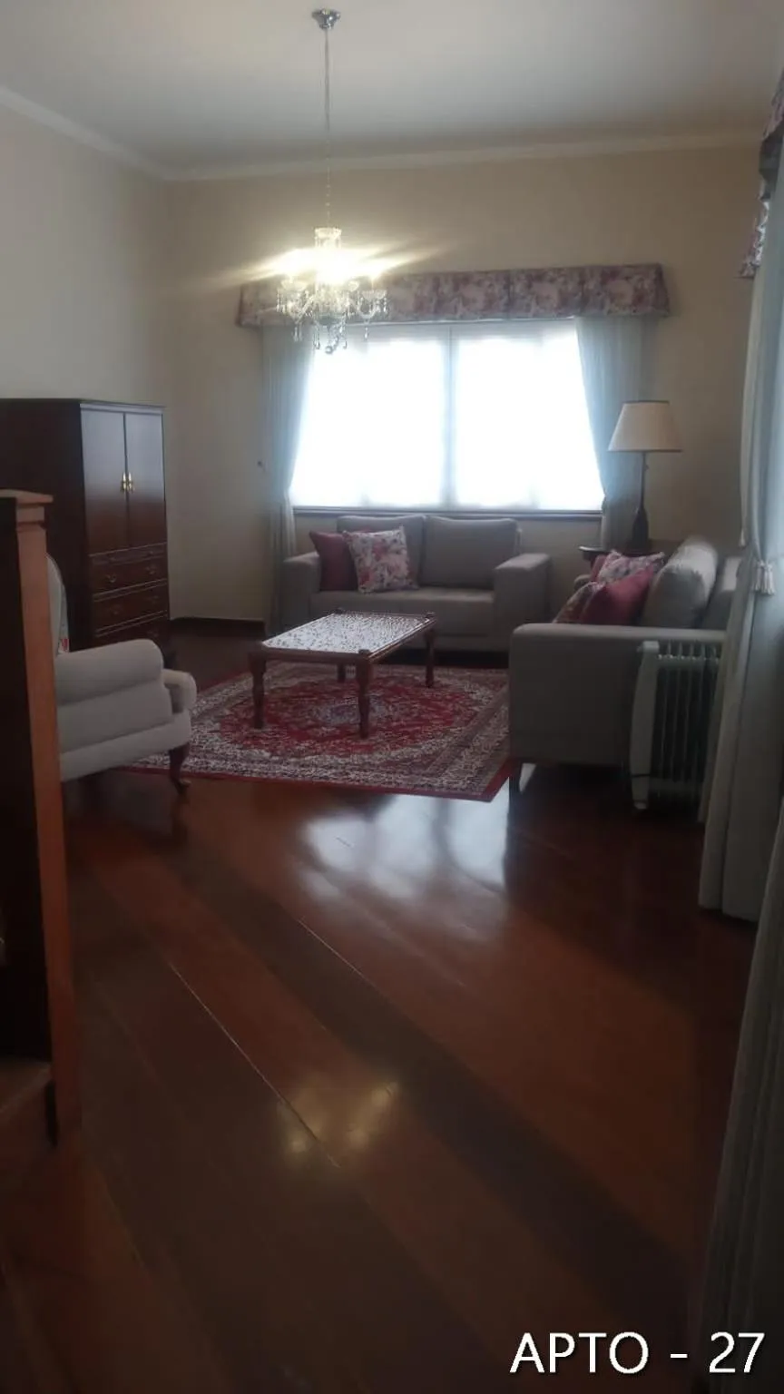 Bed in Center Suiço Flats