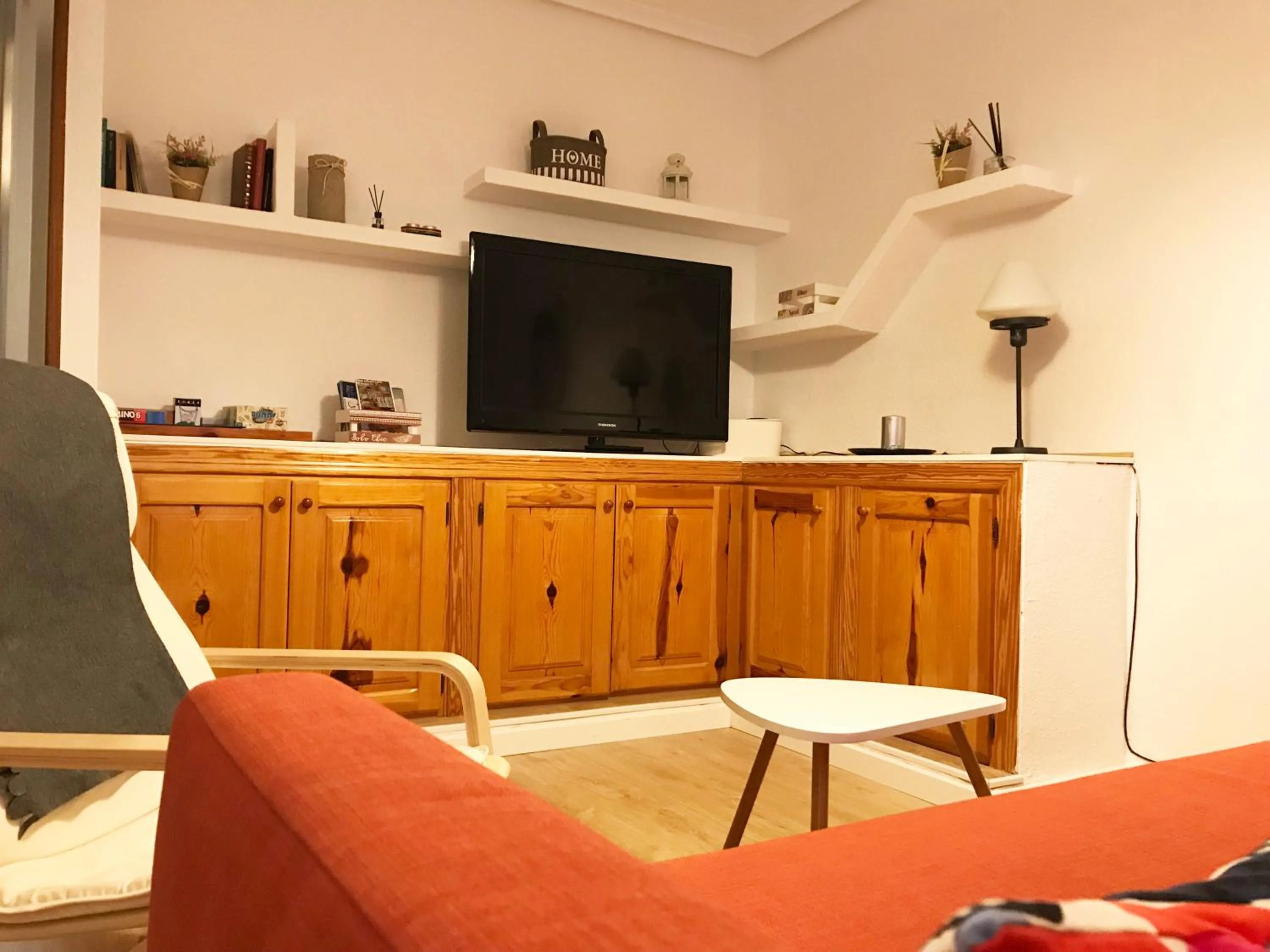 Living room in HabitaHost Colón