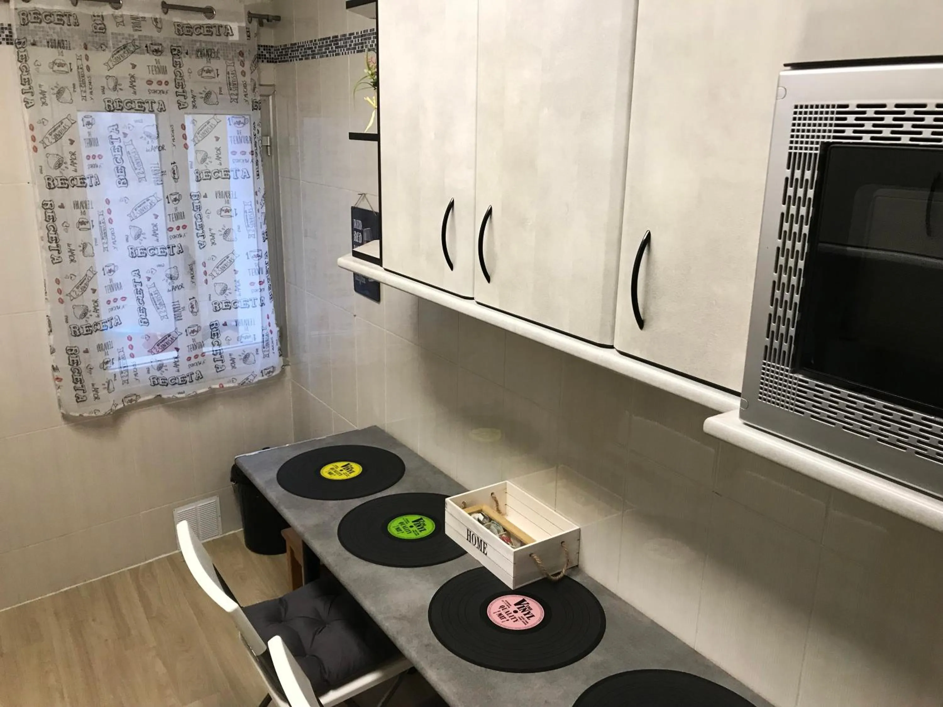 Kitchen or kitchenette in HabitaHost Colón