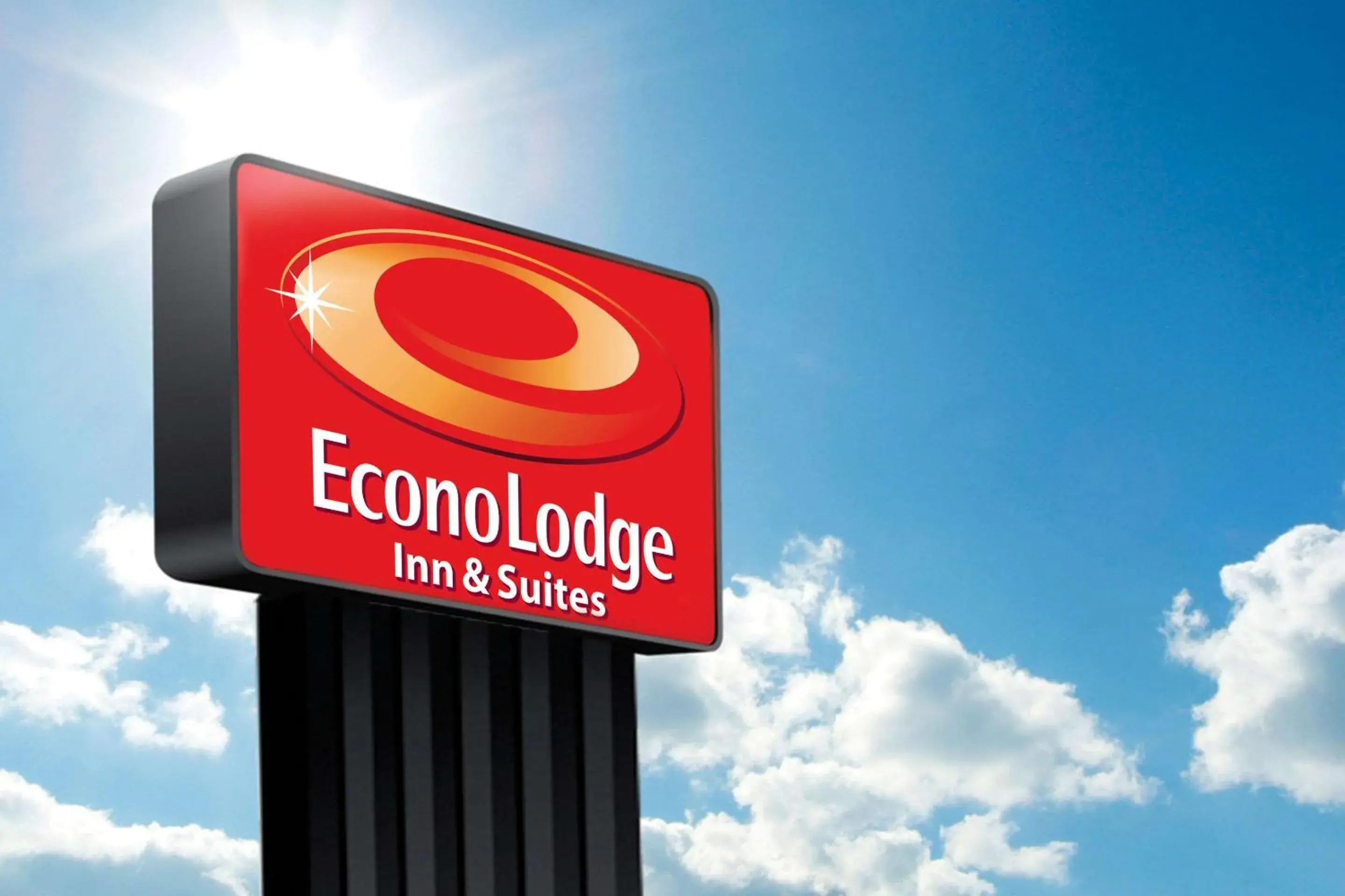 Property building in Econo Lodge Inn & Suites Property building in Econo Lodge Inn & Suites