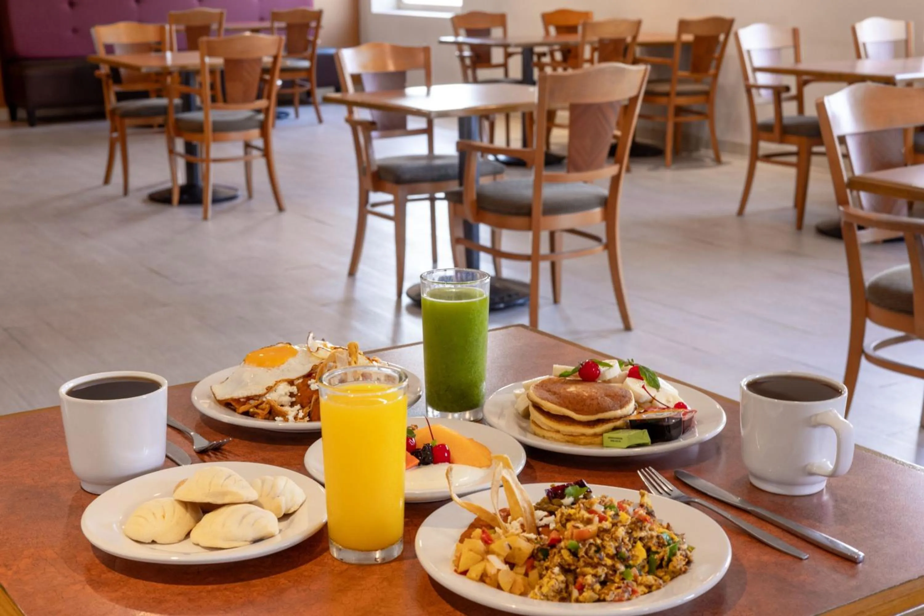 Breakfast in Four Points by Sheraton Monterrey Linda Vista