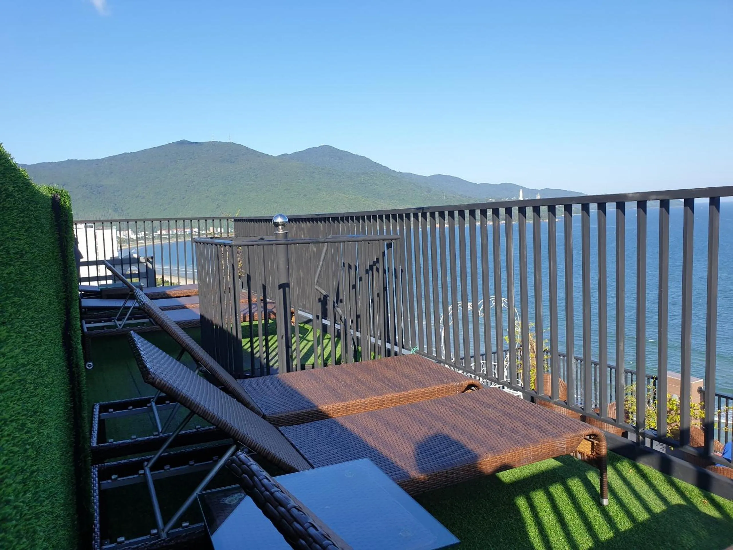 Balcony/Terrace in Seashore Hotel & Apartment