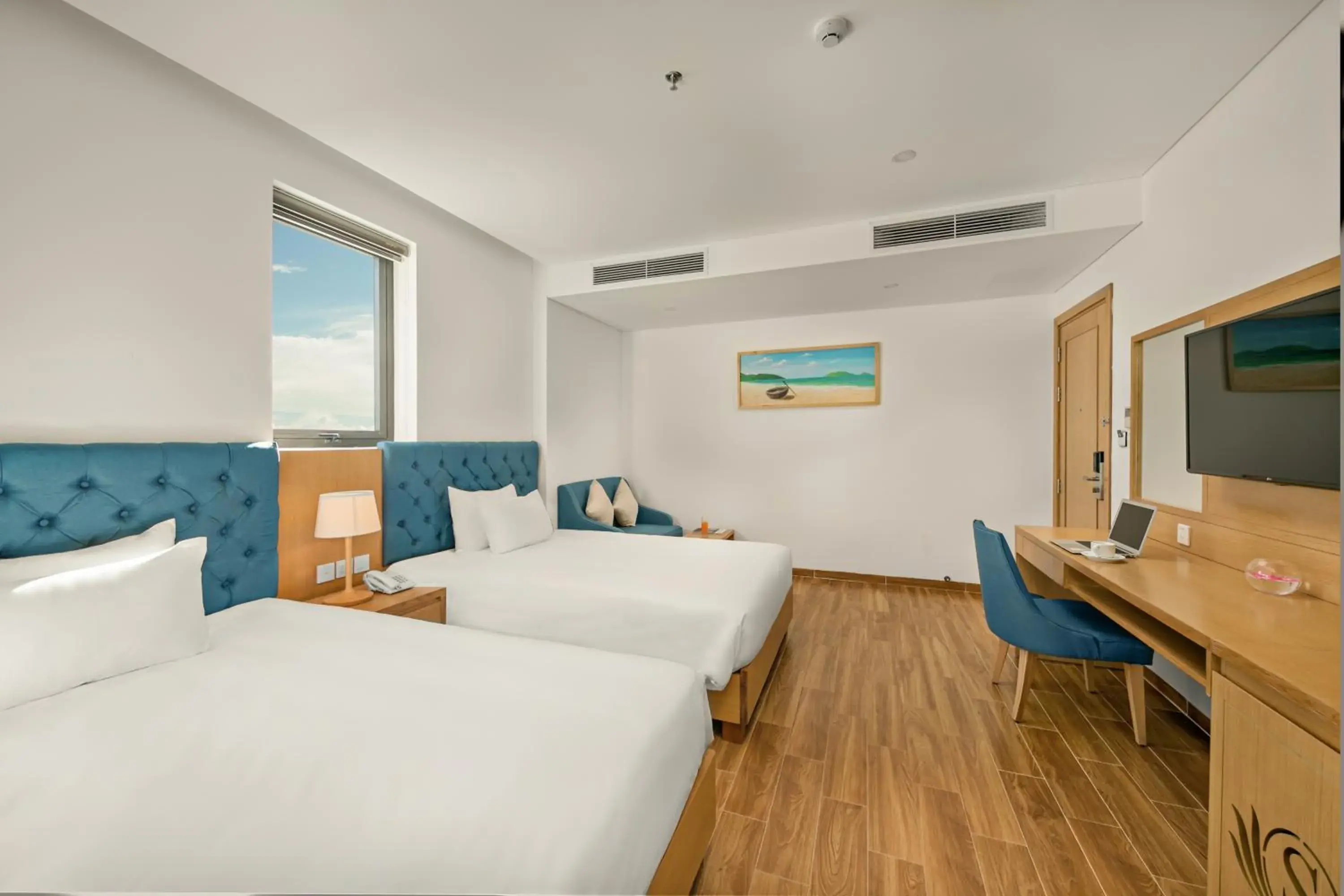 Superior Twin Room with Partial Ocean View in Seashore Hotel & Apartment Superior Twin Room with Partial Ocean View in Seashore Hotel & Apartment