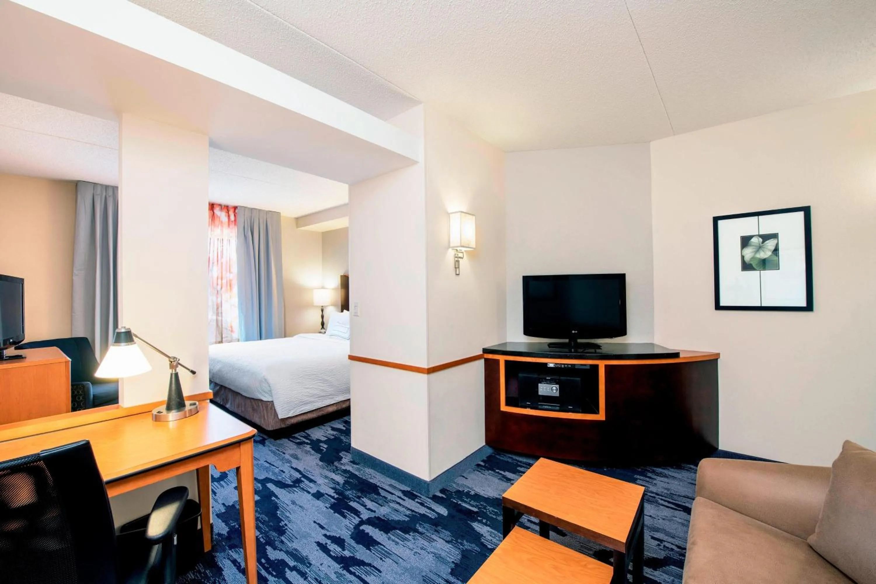 Photo of the whole room, Bed in Fairfield Inn & Suites by Marriott Winnipeg