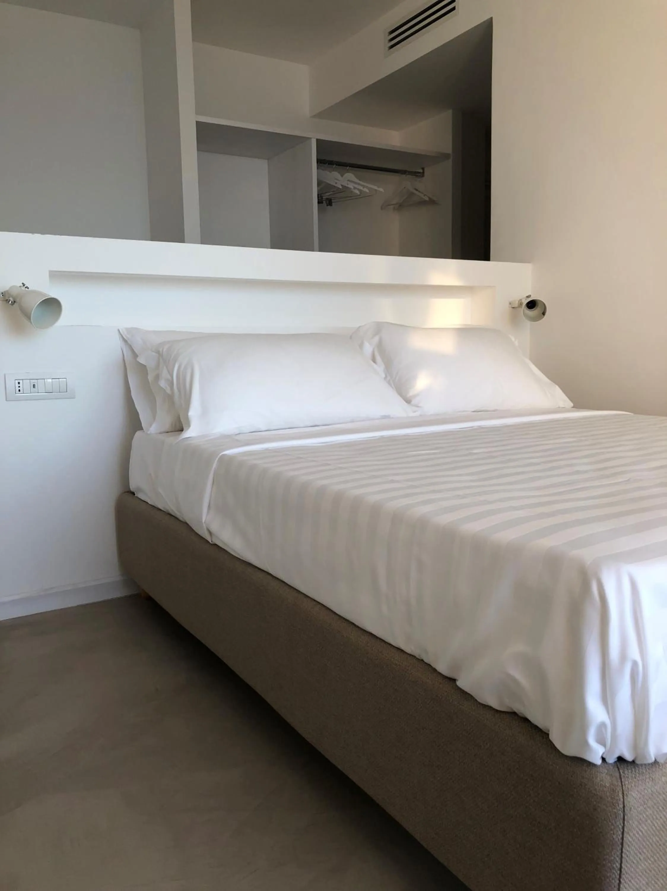 Bed in Jatika Boutique Hotel