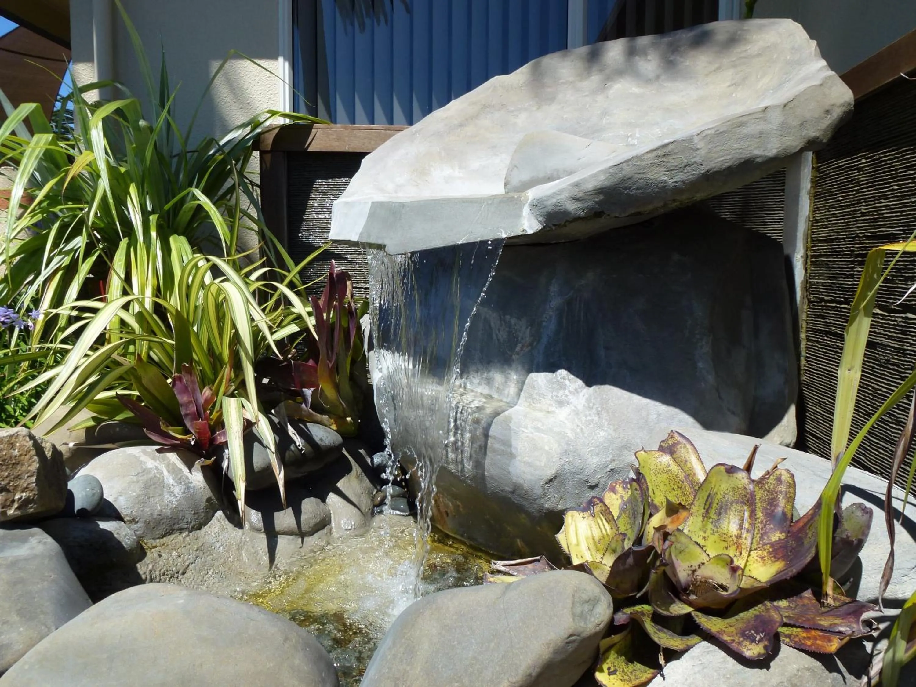 Decorative detail in Pacific Coast Motor Lodge