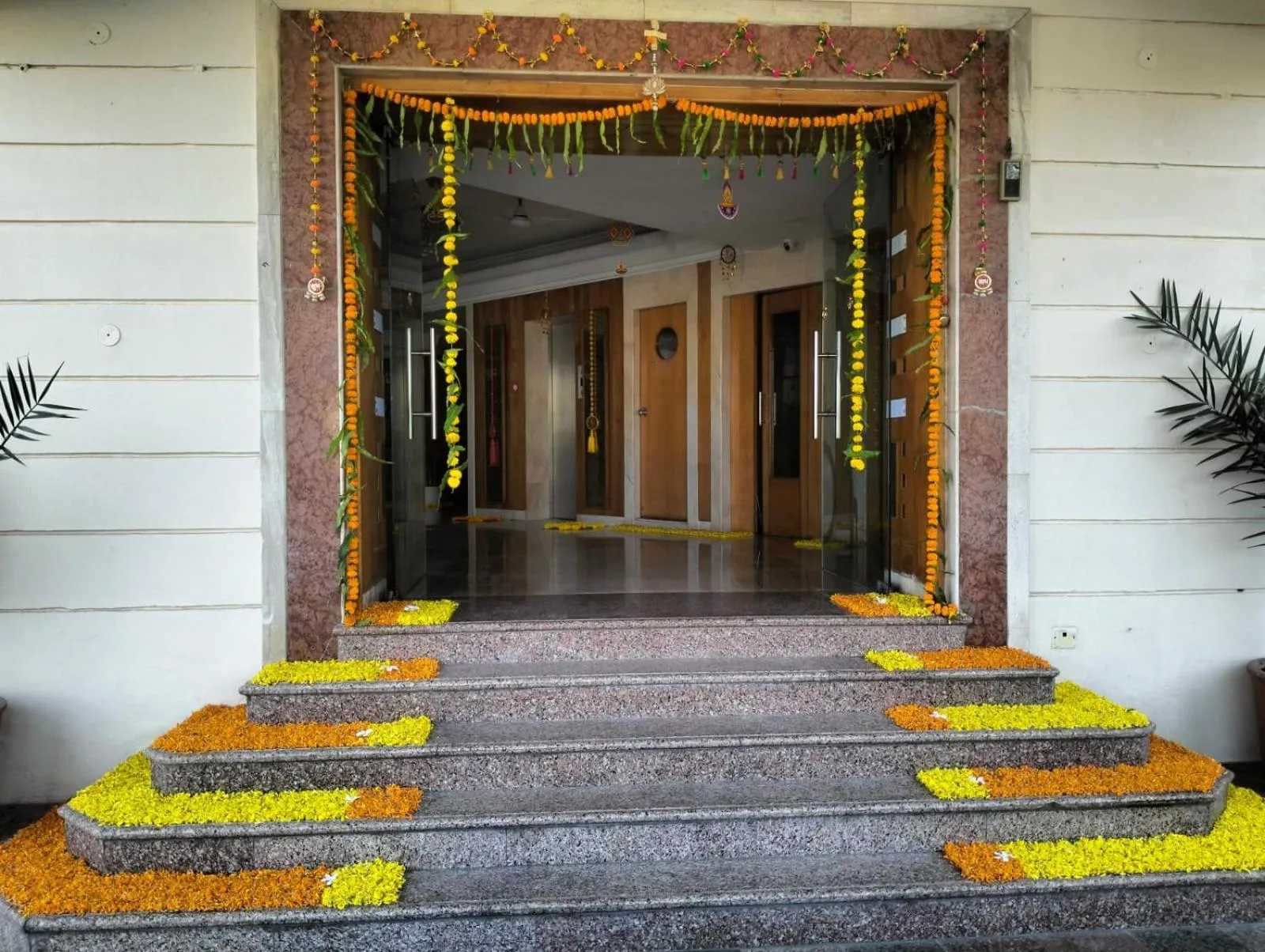 Facade/entrance in Chandra Inn