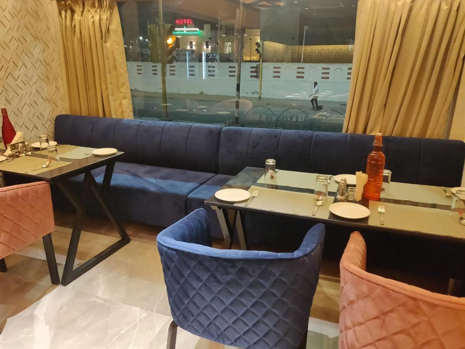 Restaurant/places to eat in Chandra Inn