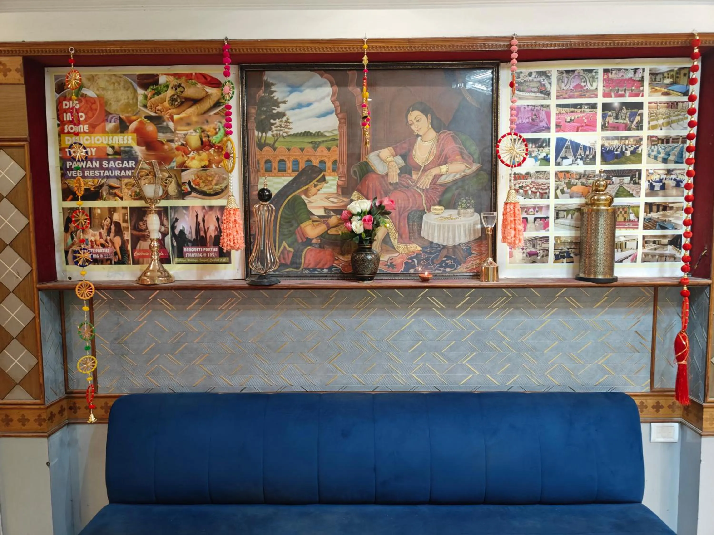 Lounge or bar in Chandra Inn