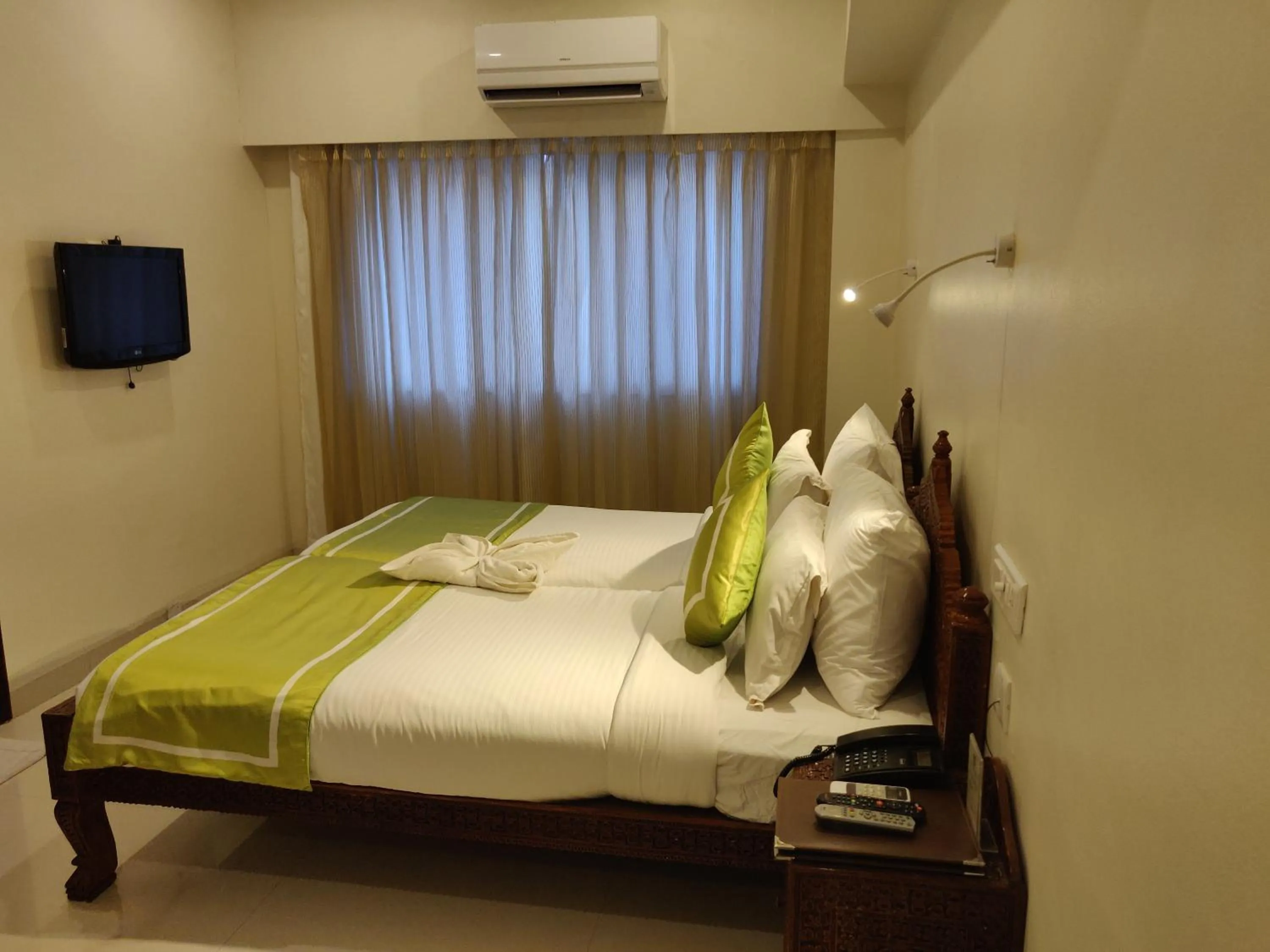 children, Bed in Chandra Inn