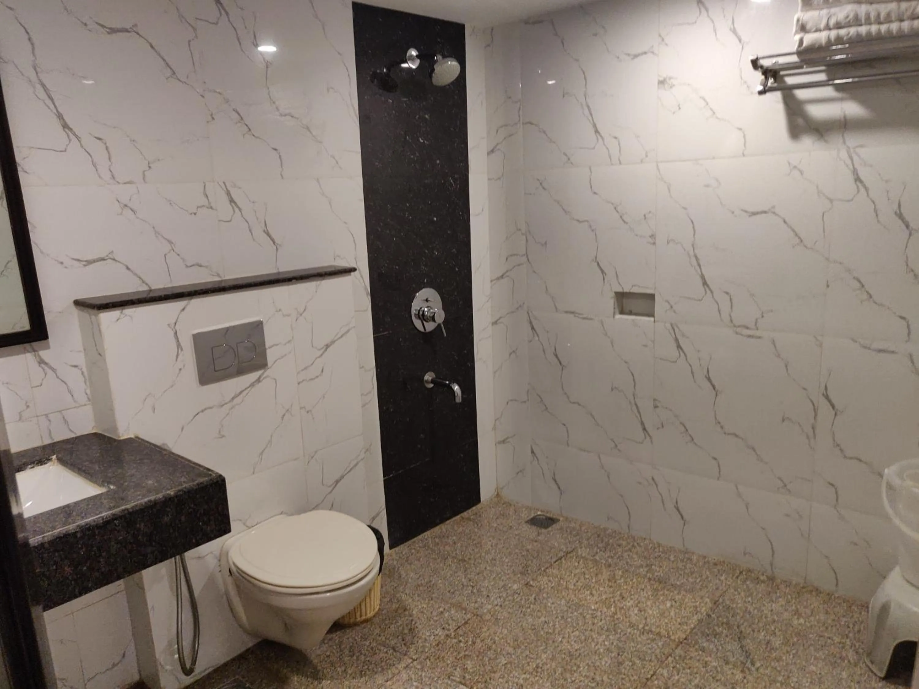 Bathroom in Chandra Inn