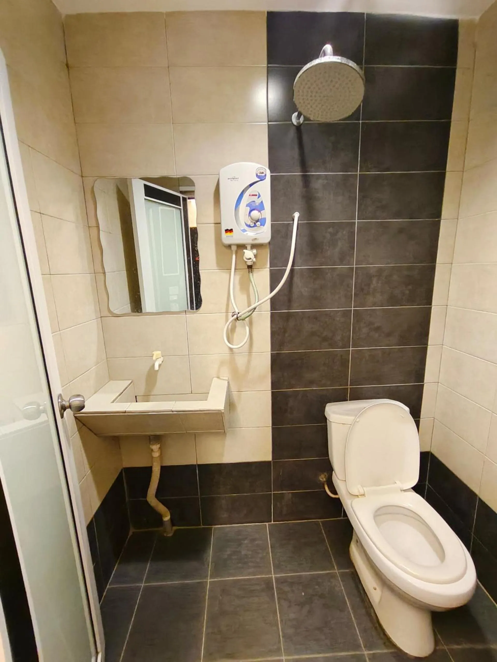 Bathroom in Sea Lion Pulau Ketam Bungalow Homestay