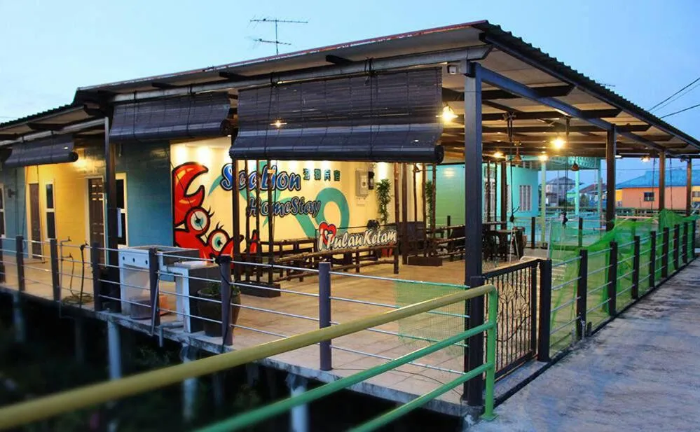 Sea Lion Pulau Ketam Bungalow Homestay