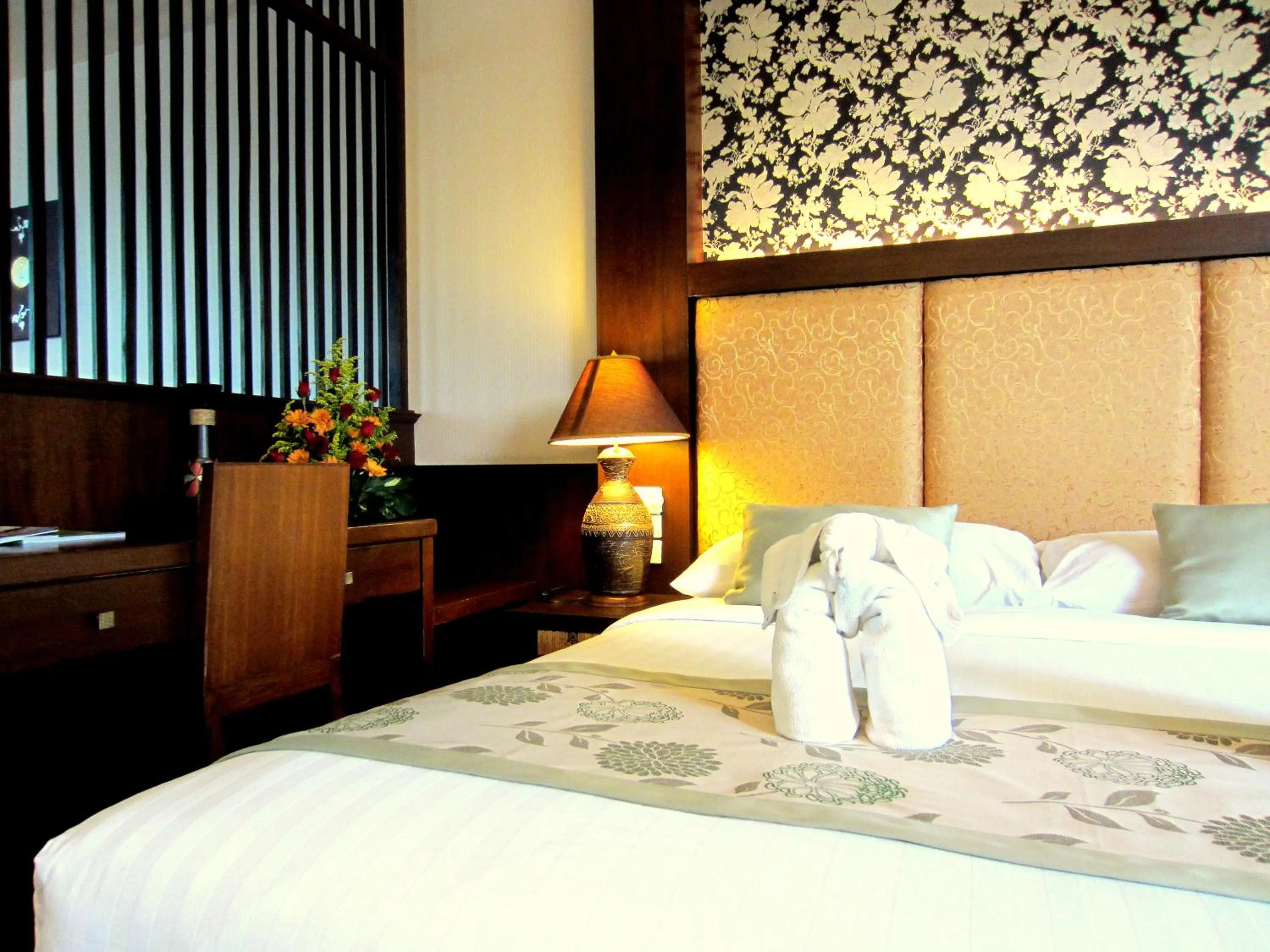 Photo of the whole room, Bed in Mountain Creek Wellness Resort Chiangmai
