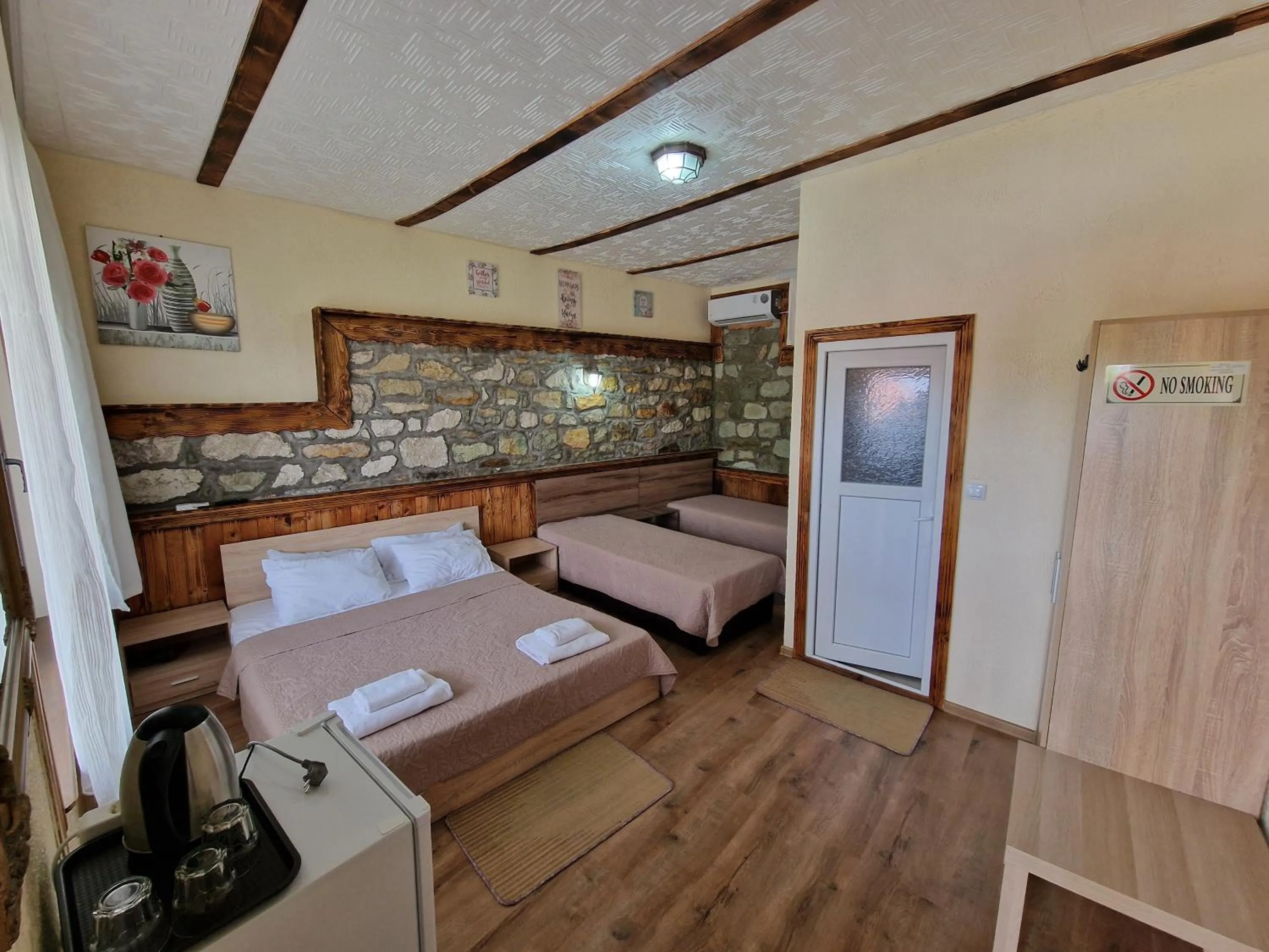 Quadruple Room with Garden View in Hotel My House