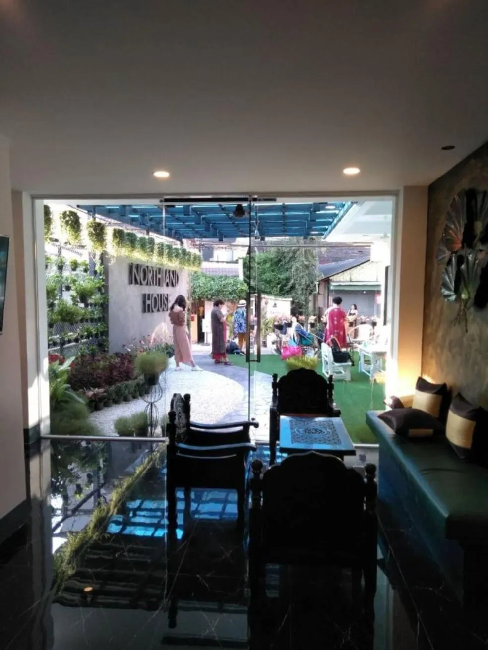 NorthLands House Hotel