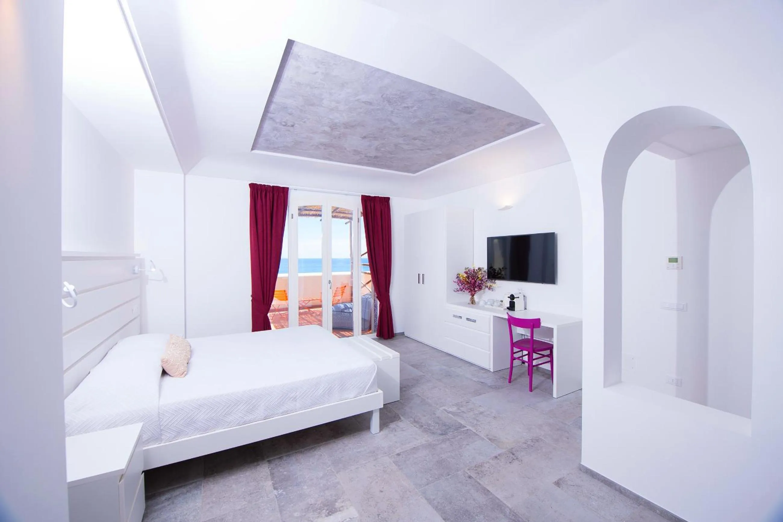 Photo of the whole room, Bed in Villa Bossa Amalfi