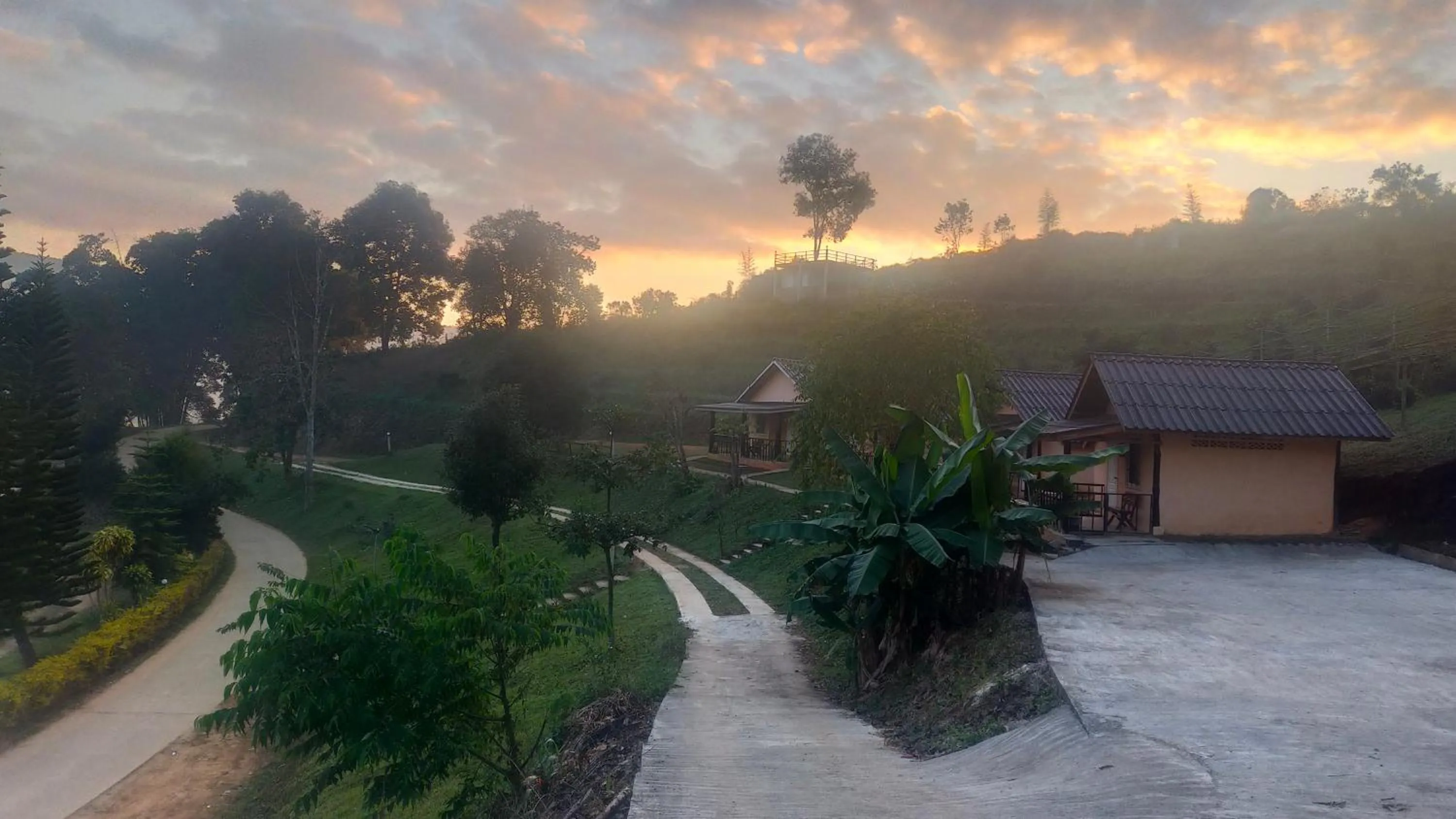 Mong Homestay Resort