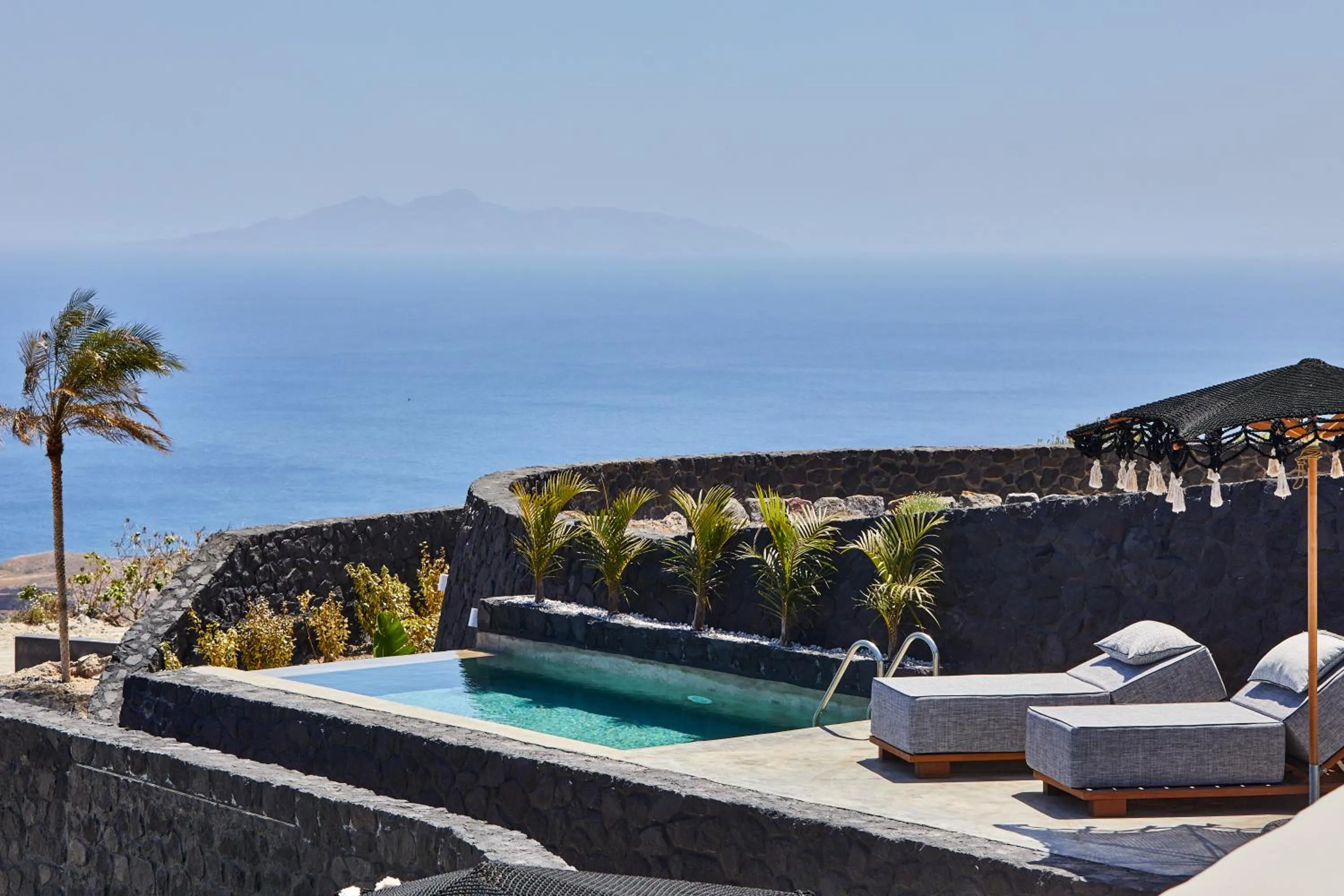 Theano Cave Suites & Villas