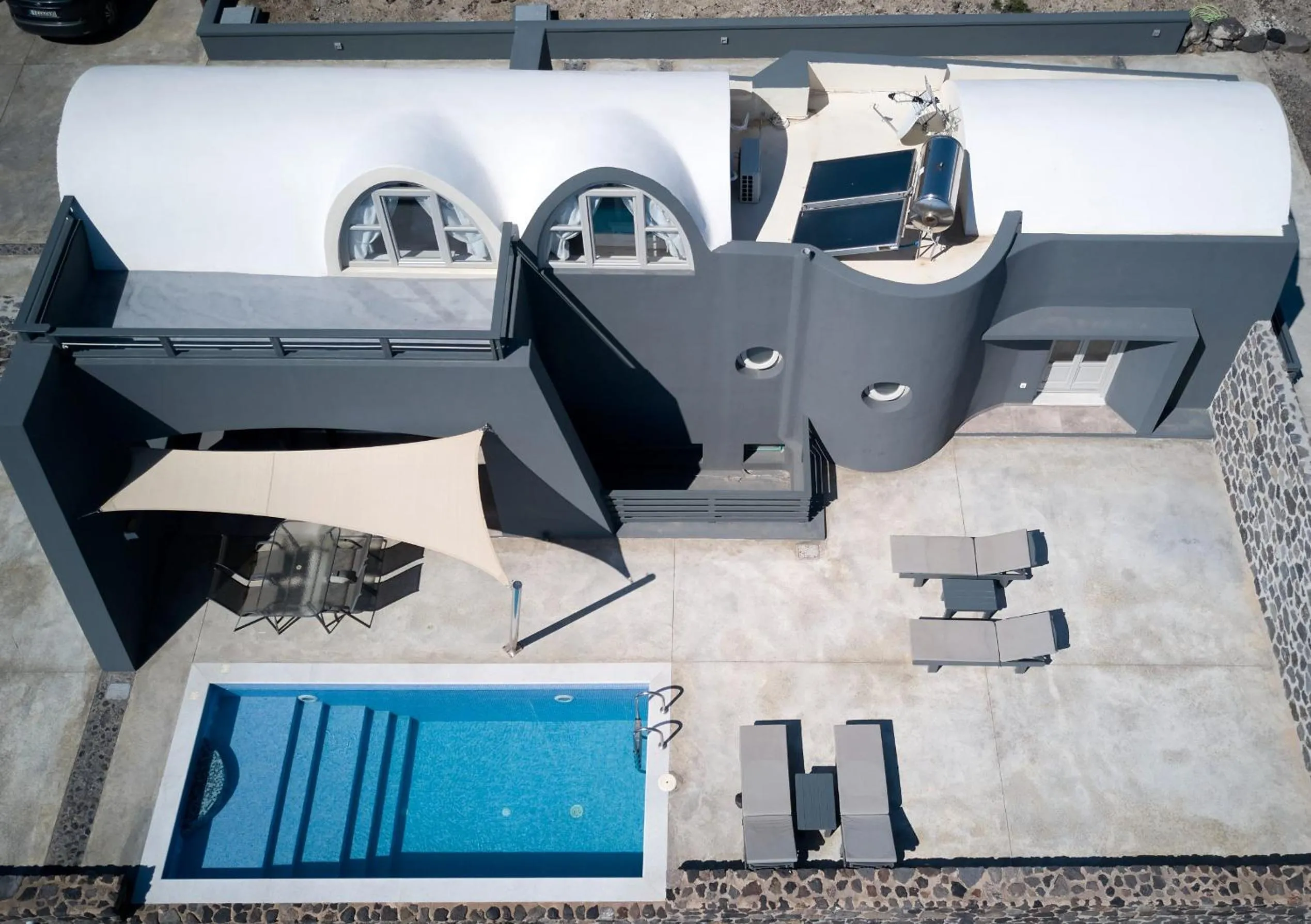 Theano Cave Suites & Villas