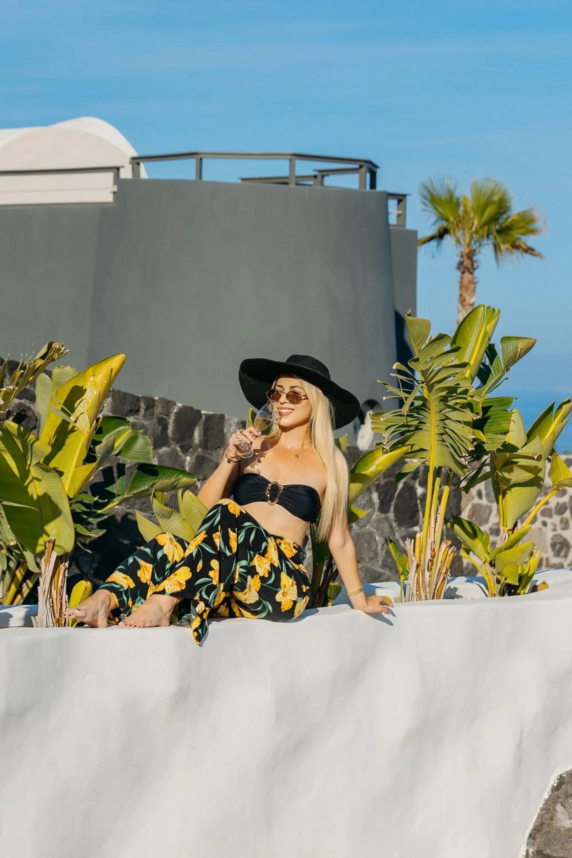 Theano Cave Suites & Villas