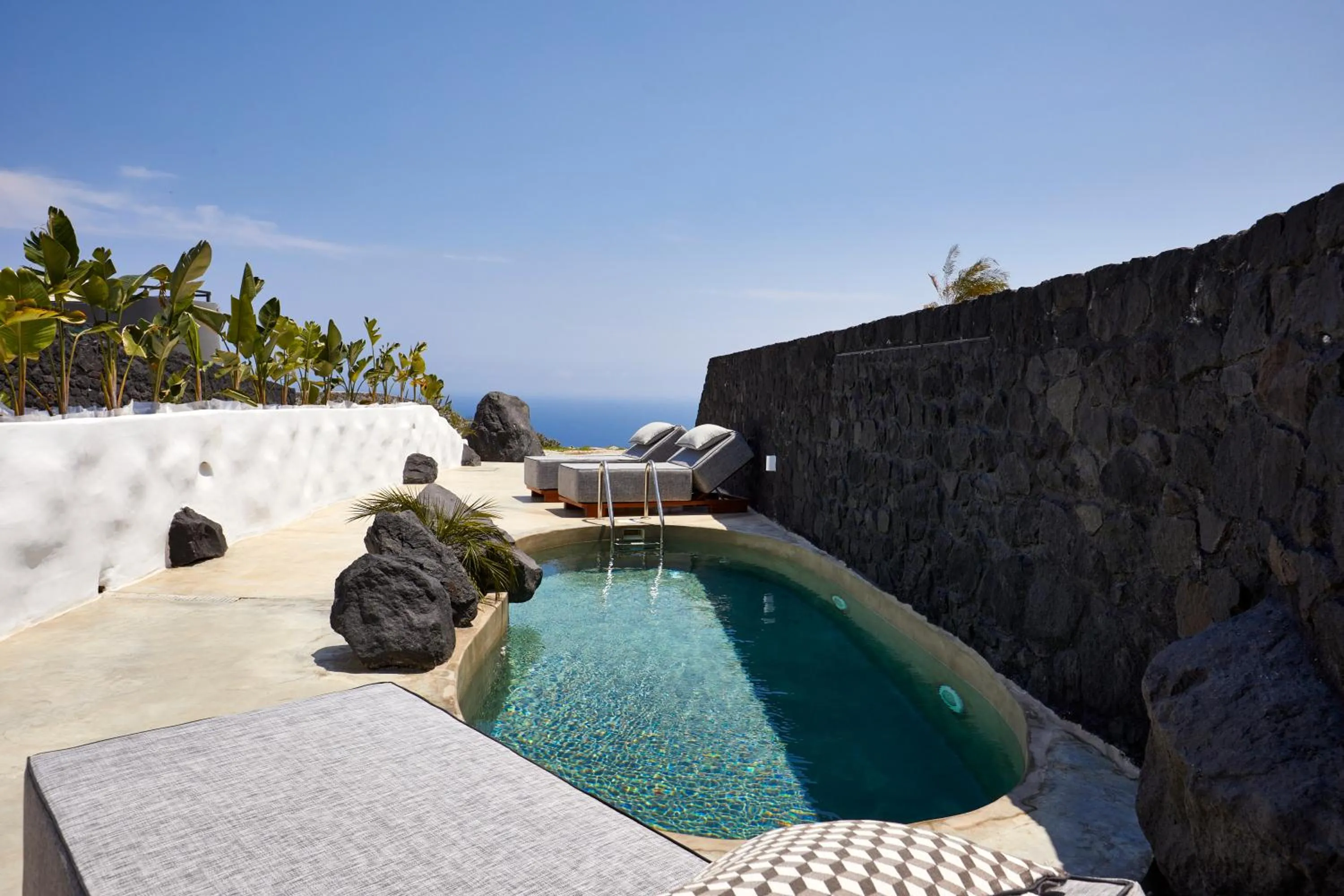 Grand Cave Suite Sea View with Private Heated Pool in Theano Cave Suites & Villas