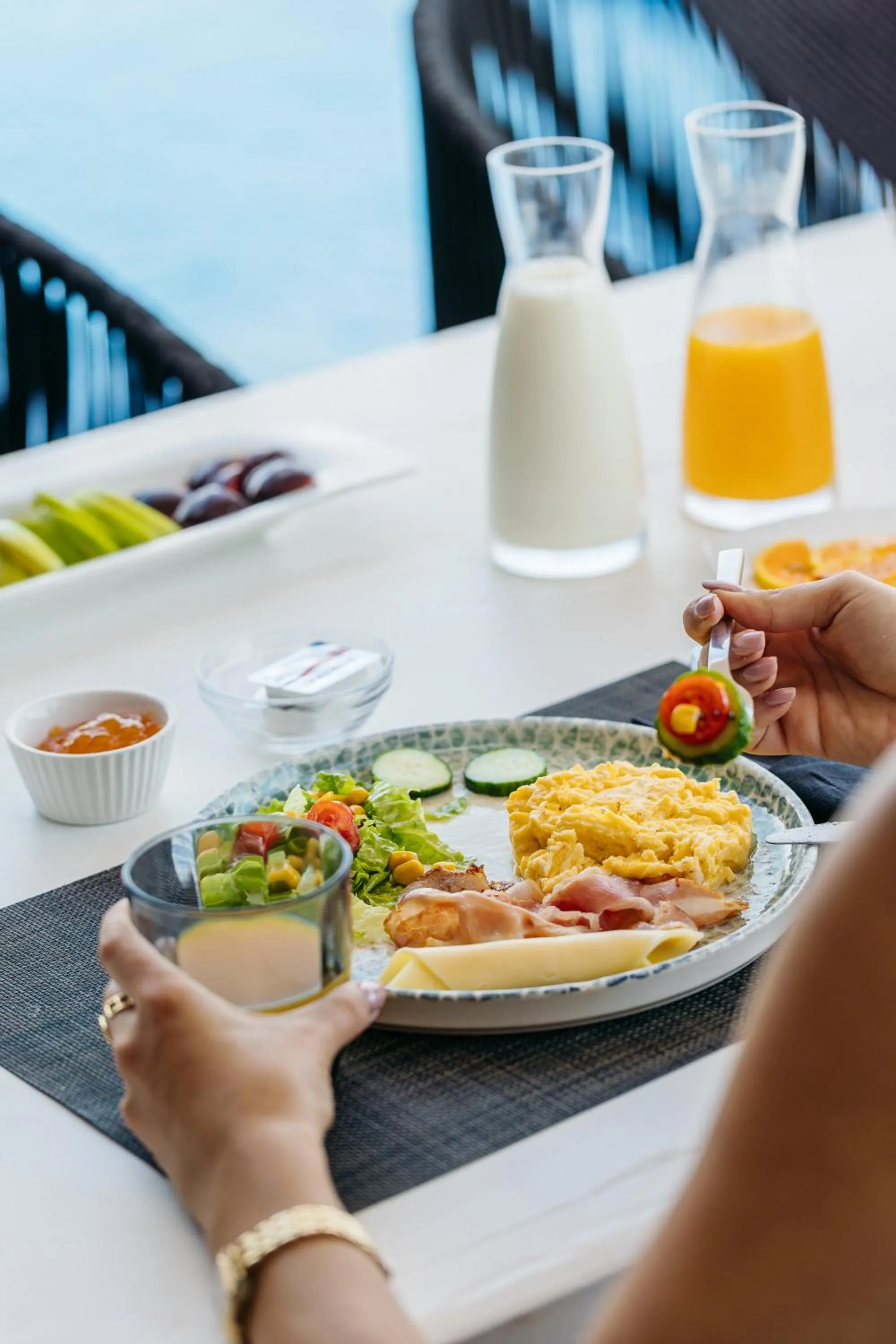 Theano Cave Suites & Villas